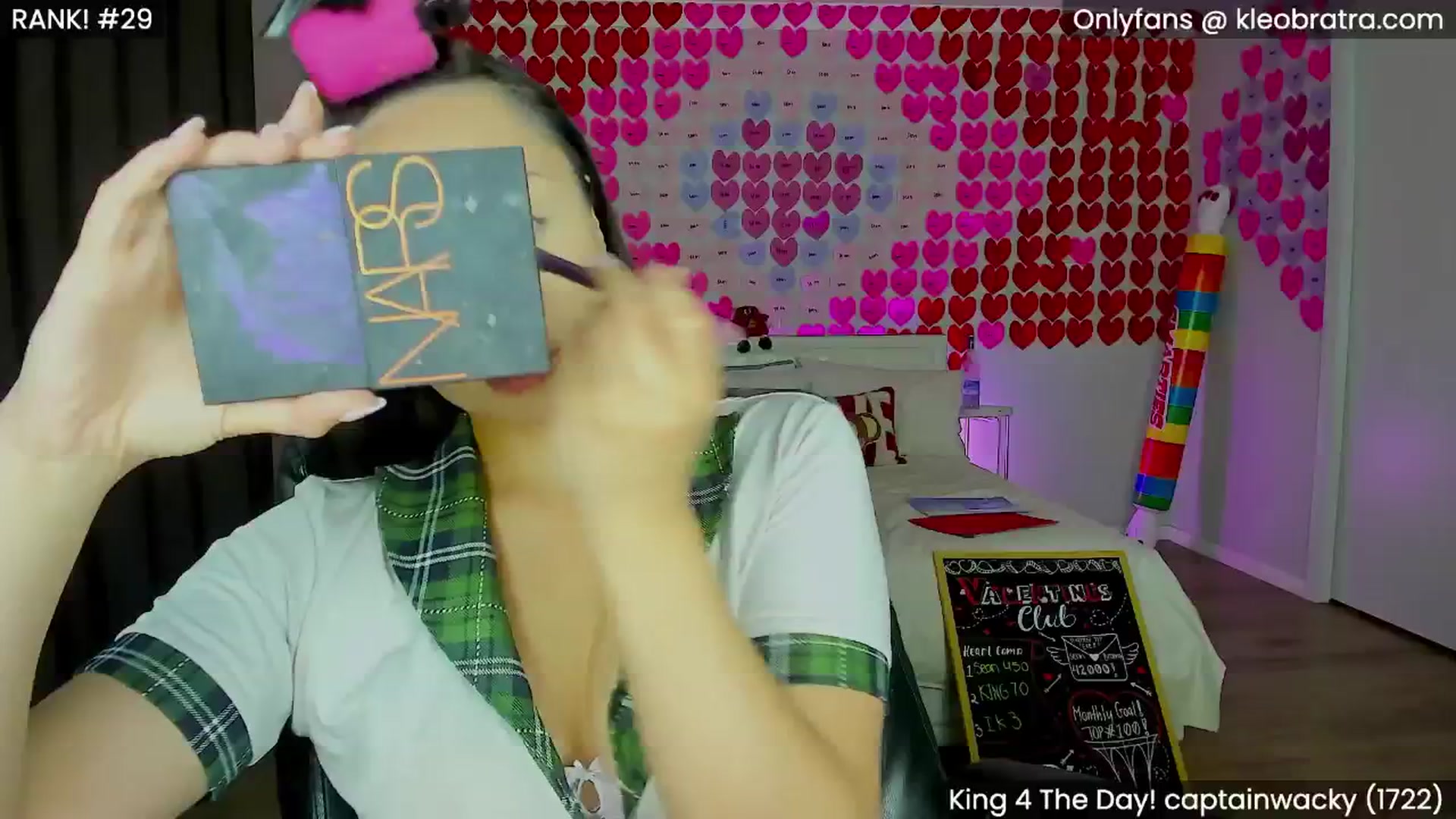 Gallery image thumbnail from KleoBratra's myfreecams stream on, 02/20/2025, 04:12 image 4 of 20