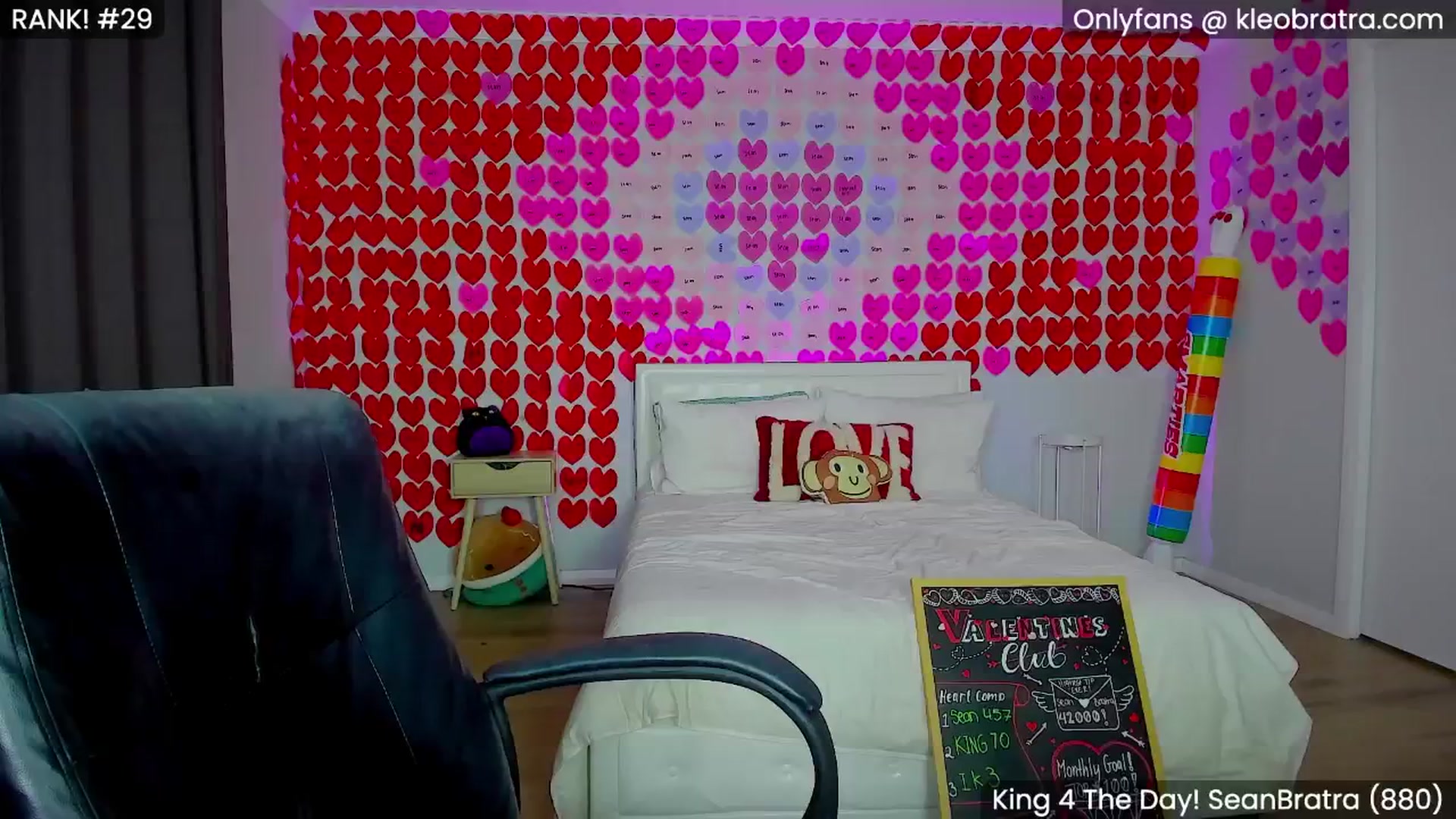 Gallery image thumbnail from KleoBratra's myfreecams stream on, 02/21/2025, 09:05 image 16 of 20