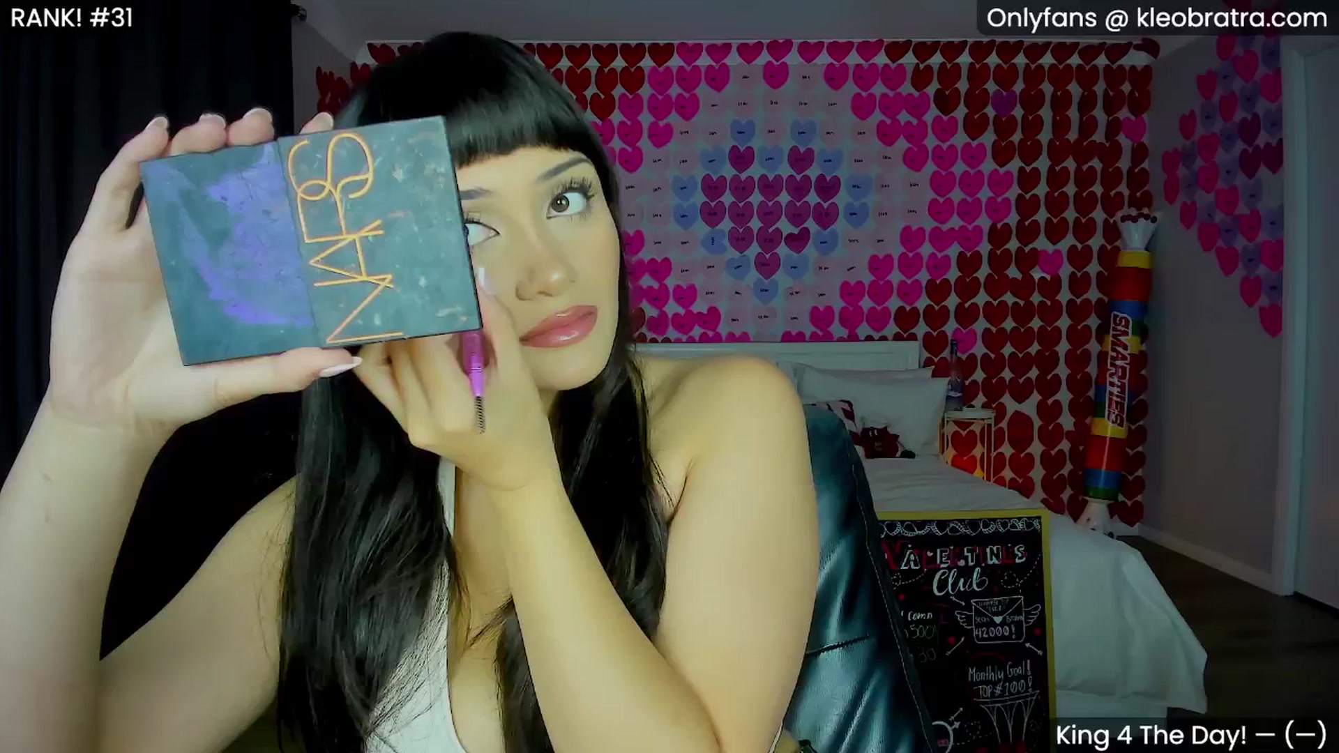 Gallery image thumbnail from KleoBratra's myfreecams stream on, 02/25/2025, 24:01 image 8 of 20
