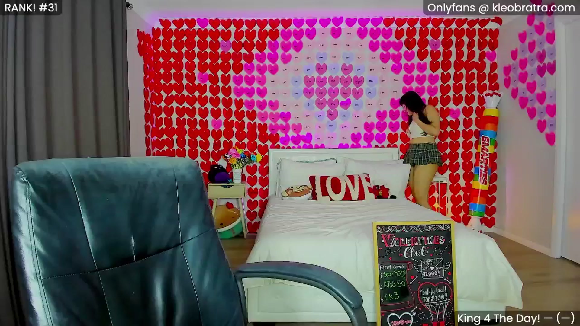 Gallery image thumbnail from KleoBratra's myfreecams stream on, 02/25/2025, 24:01 image 9 of 20