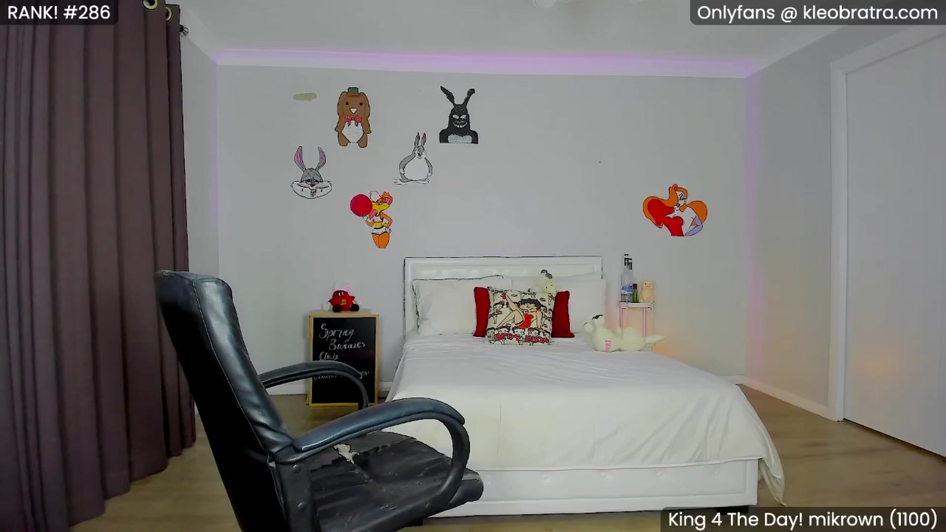 Gallery image thumbnail from KleoBratra's myfreecams stream on, 04/04/2025, 15:05 image 15 of 20