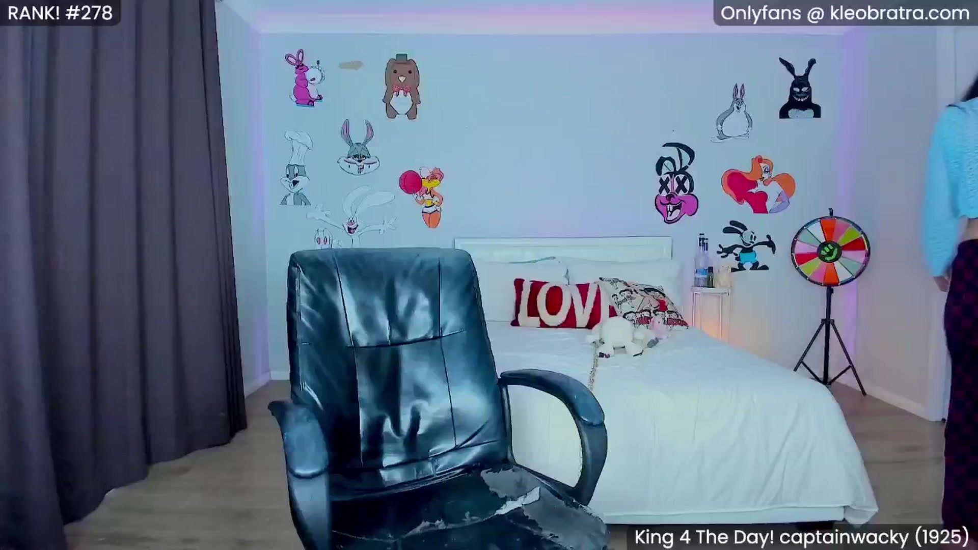 Gallery image thumbnail from KleoBratra's myfreecams stream on, 04/13/2025, 05:07 image 15 of 20