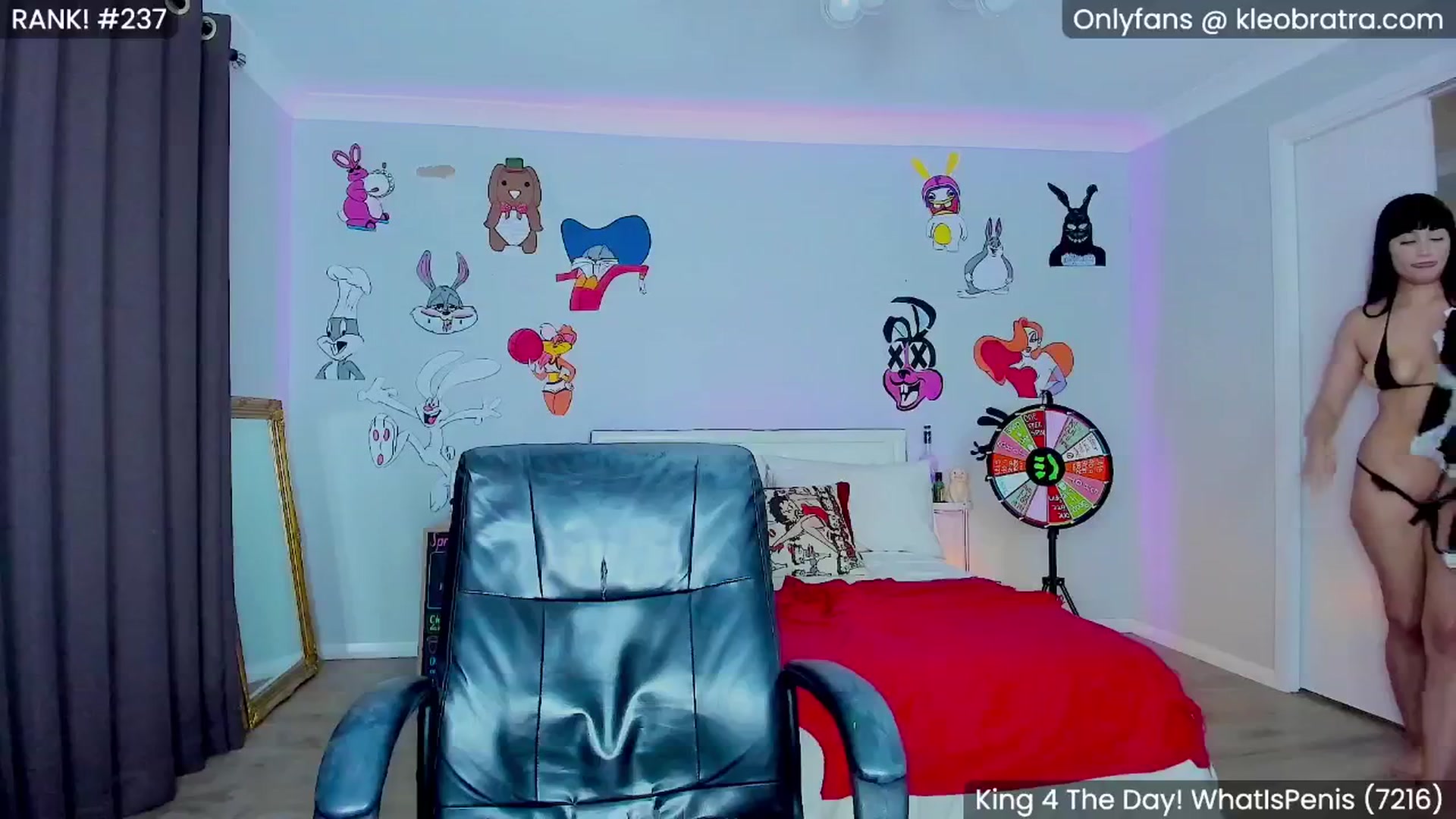 Gallery image thumbnail from KleoBratra's myfreecams stream on, 04/20/2025, 15:10 image 15 of 20