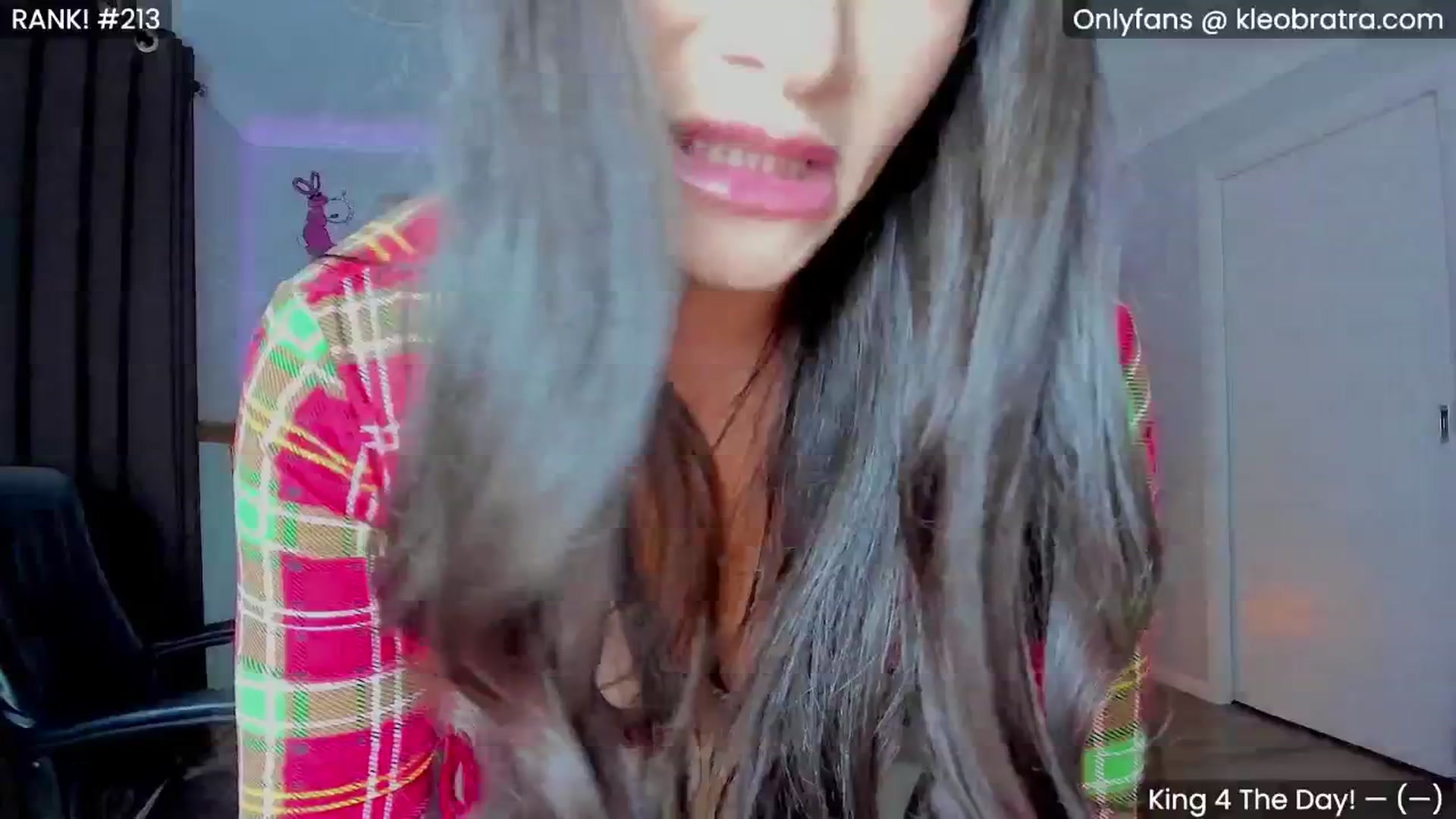 Gallery image thumbnail from KleoBratra's myfreecams stream on, 04/29/2025, 23:18 image 7 of 20
