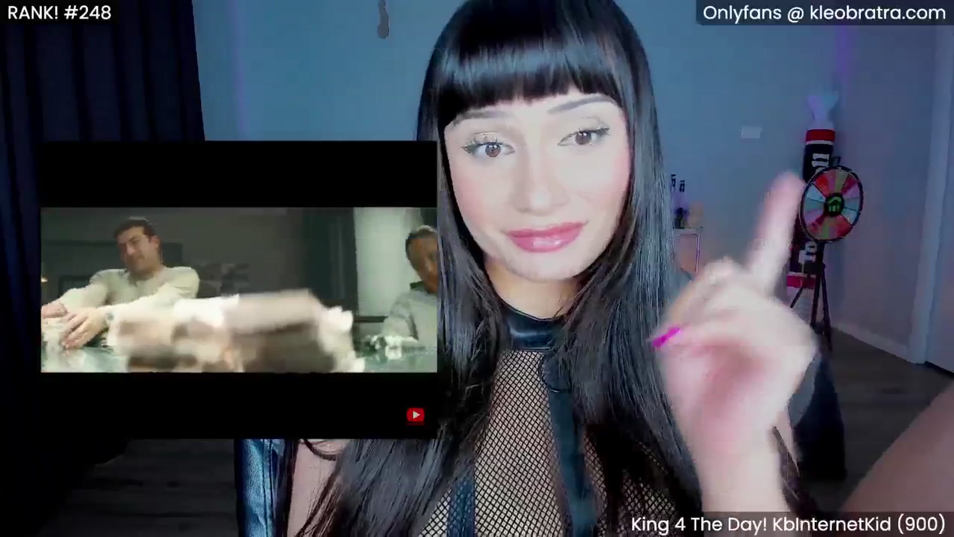 Gallery image thumbnail from KleoBratra's myfreecams stream on, 05/01/2025, 23:32 image 17 of 20