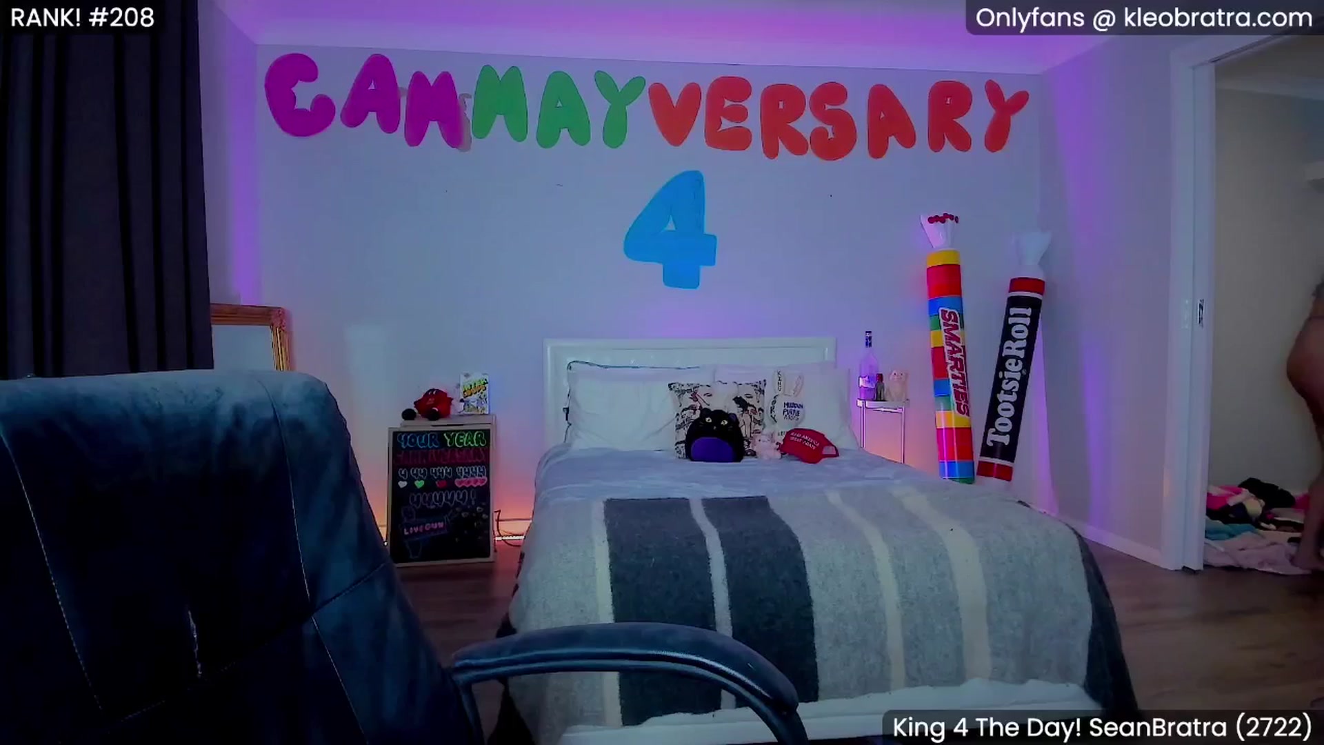 Gallery image thumbnail from KleoBratra's myfreecams stream on, 05/05/2025, 05:45 image 10 of 20