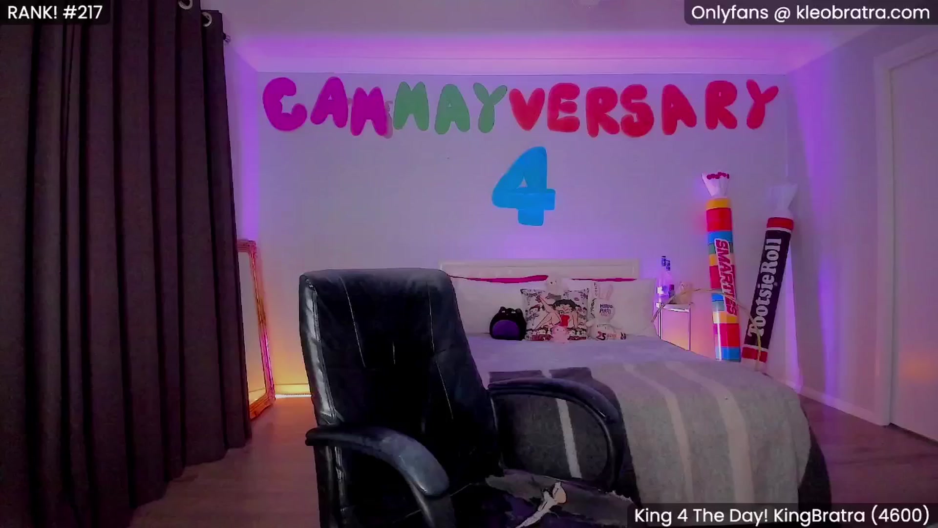 Gallery image thumbnail from KleoBratra's myfreecams stream on, 05/06/2025, 08:50 image 12 of 20