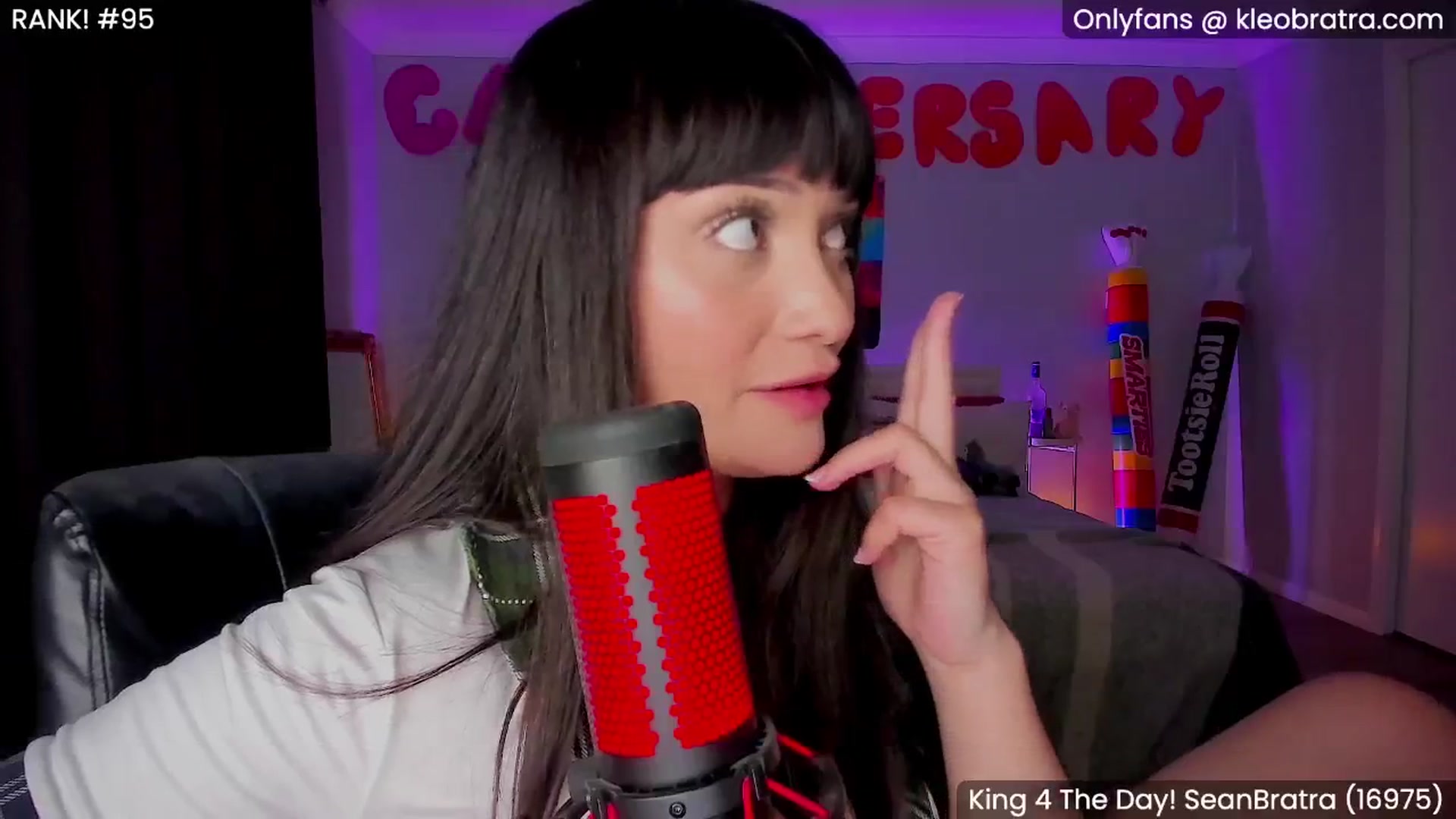 Gallery image thumbnail from KleoBratra's myfreecams stream on, 05/12/2025, 10:20 image 17 of 20
