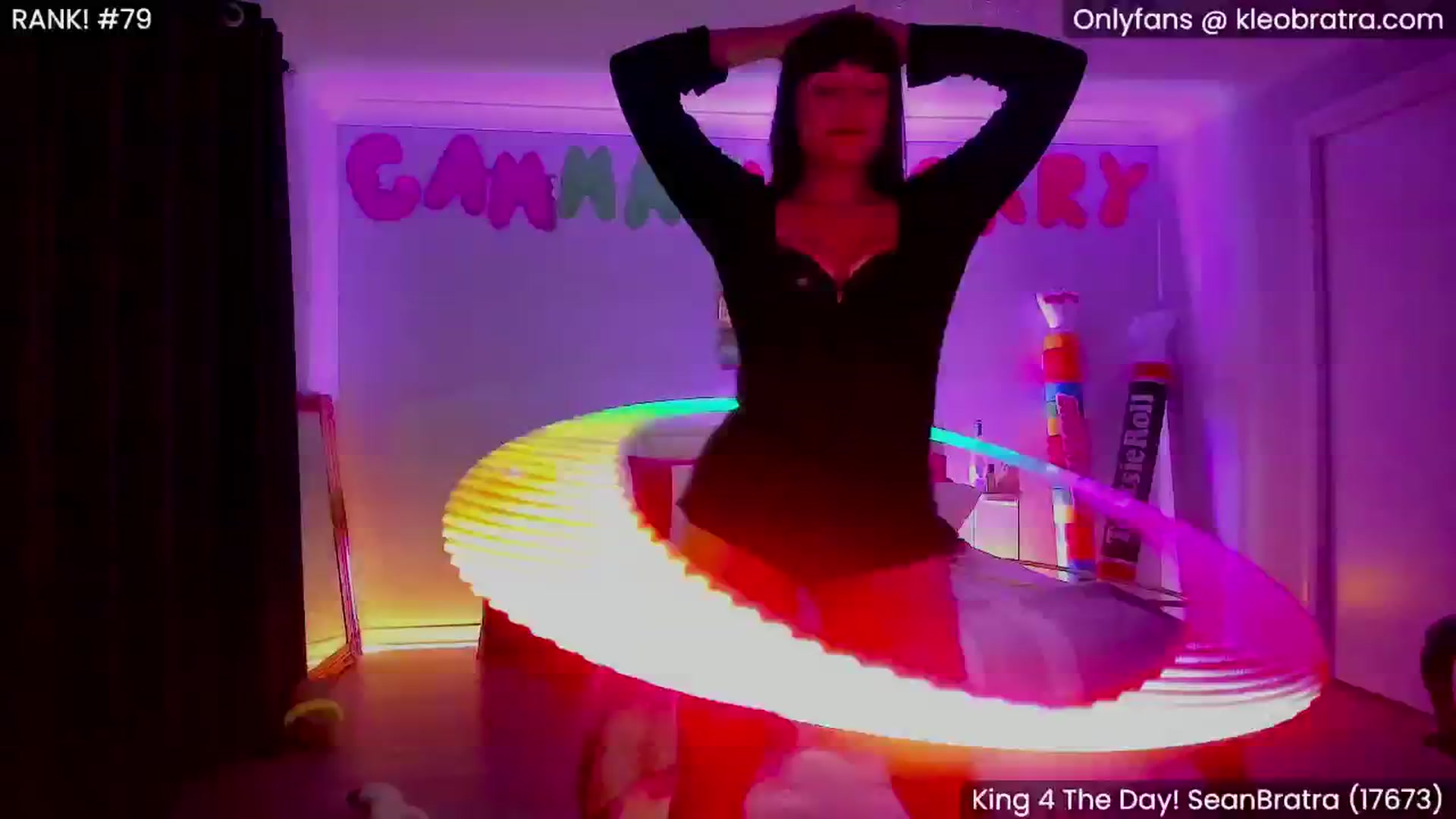 Gallery image thumbnail from KleoBratra's myfreecams stream on, 05/14/2025, 07:59 image 10 of 20
