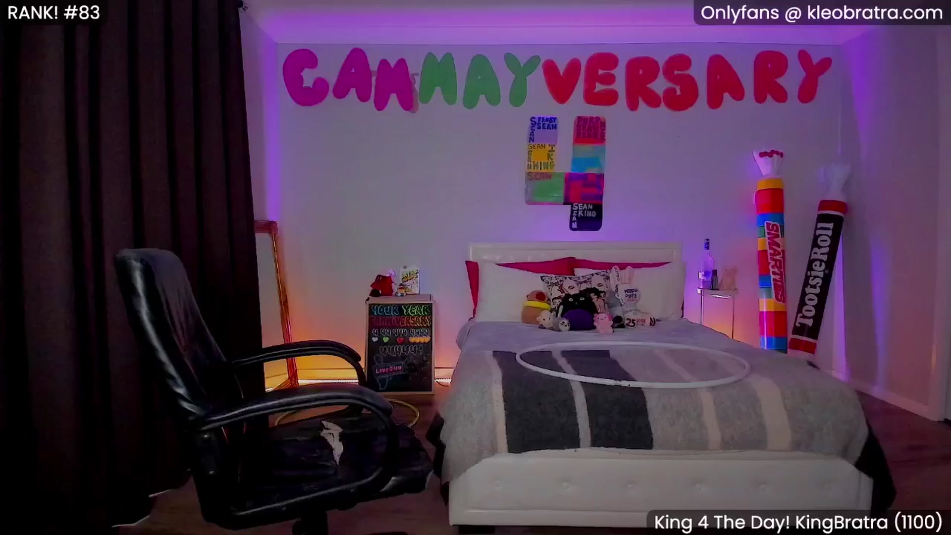 Gallery image thumbnail from KleoBratra's myfreecams stream on, 05/19/2025, 04:09 image 9 of 20
