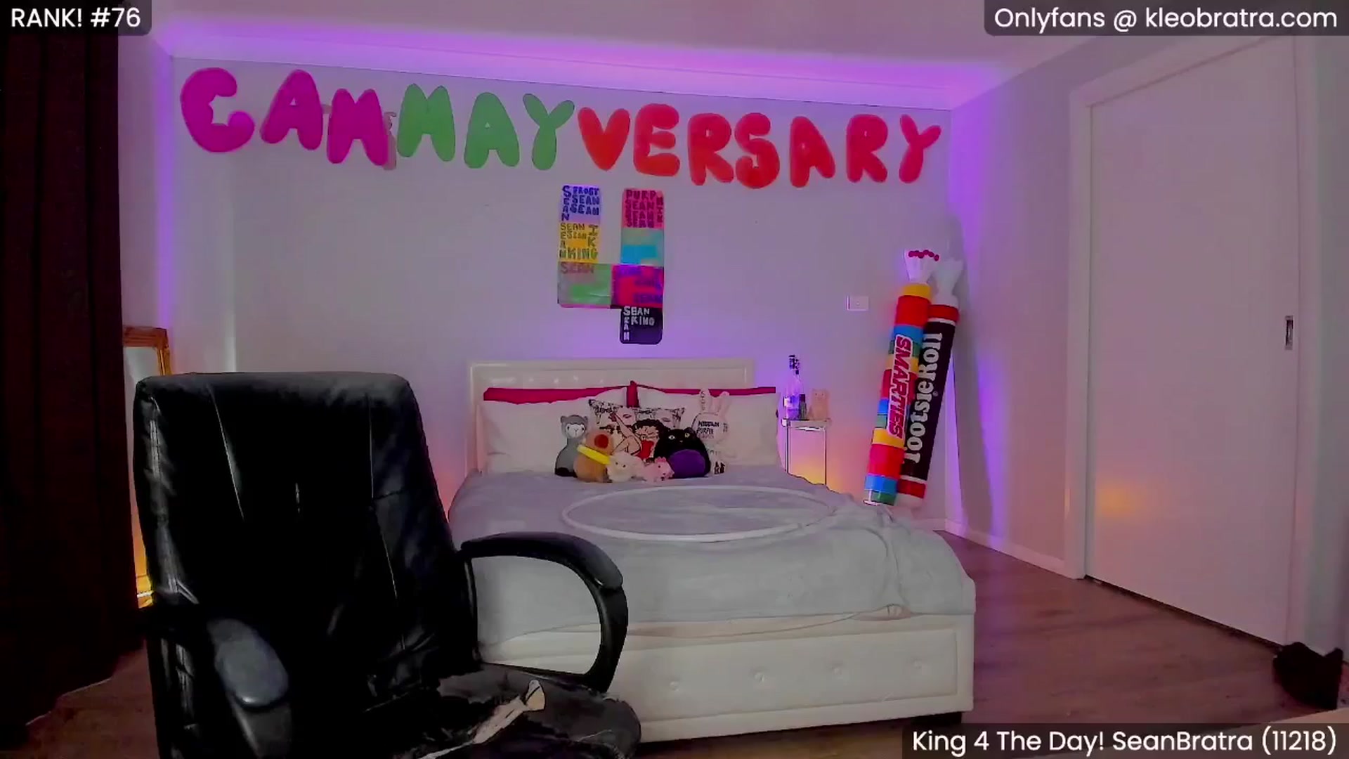 Gallery image thumbnail from KleoBratra's myfreecams stream on, 05/27/2025, 06:15 image 6 of 20