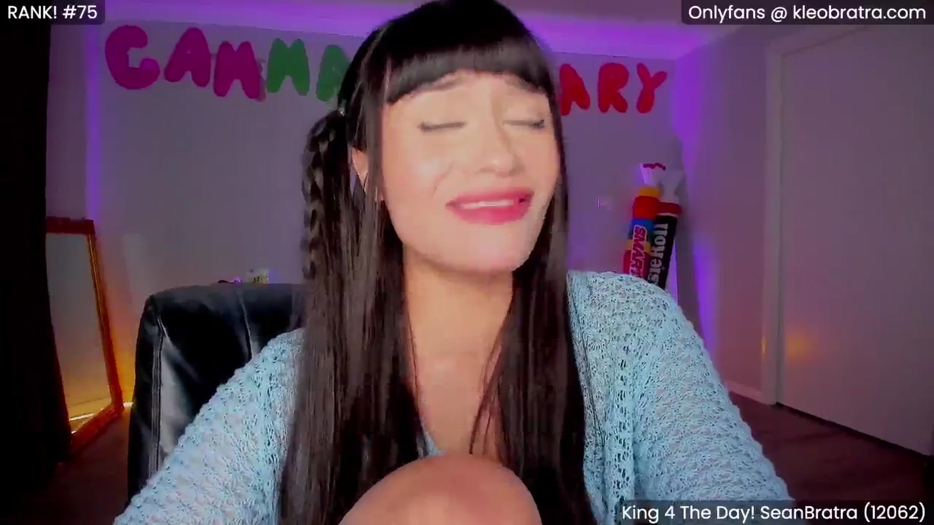 Gallery image thumbnail from KleoBratra's myfreecams stream on, 05/27/2025, 06:15 image 17 of 20