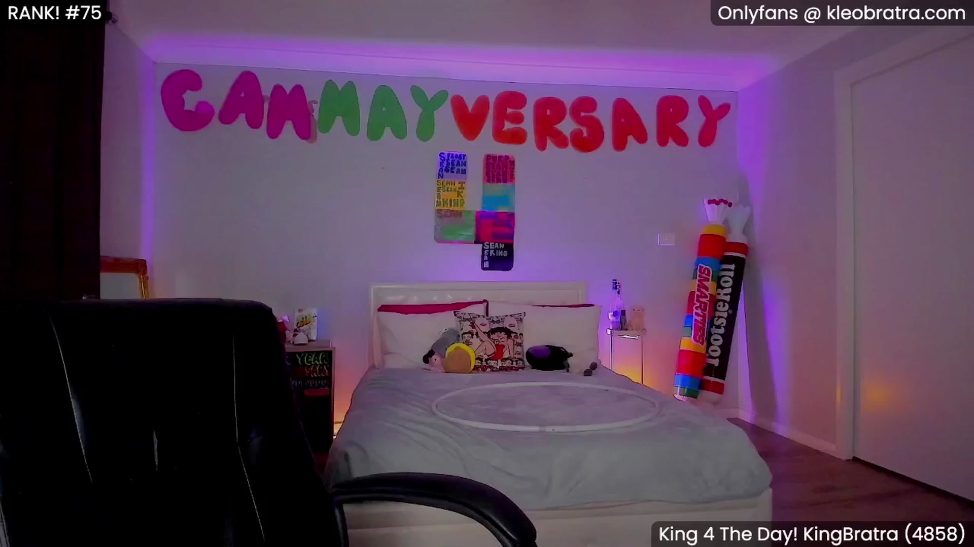 Gallery image thumbnail from KleoBratra's myfreecams stream on, 05/30/2025, 08:32 image 7 of 20