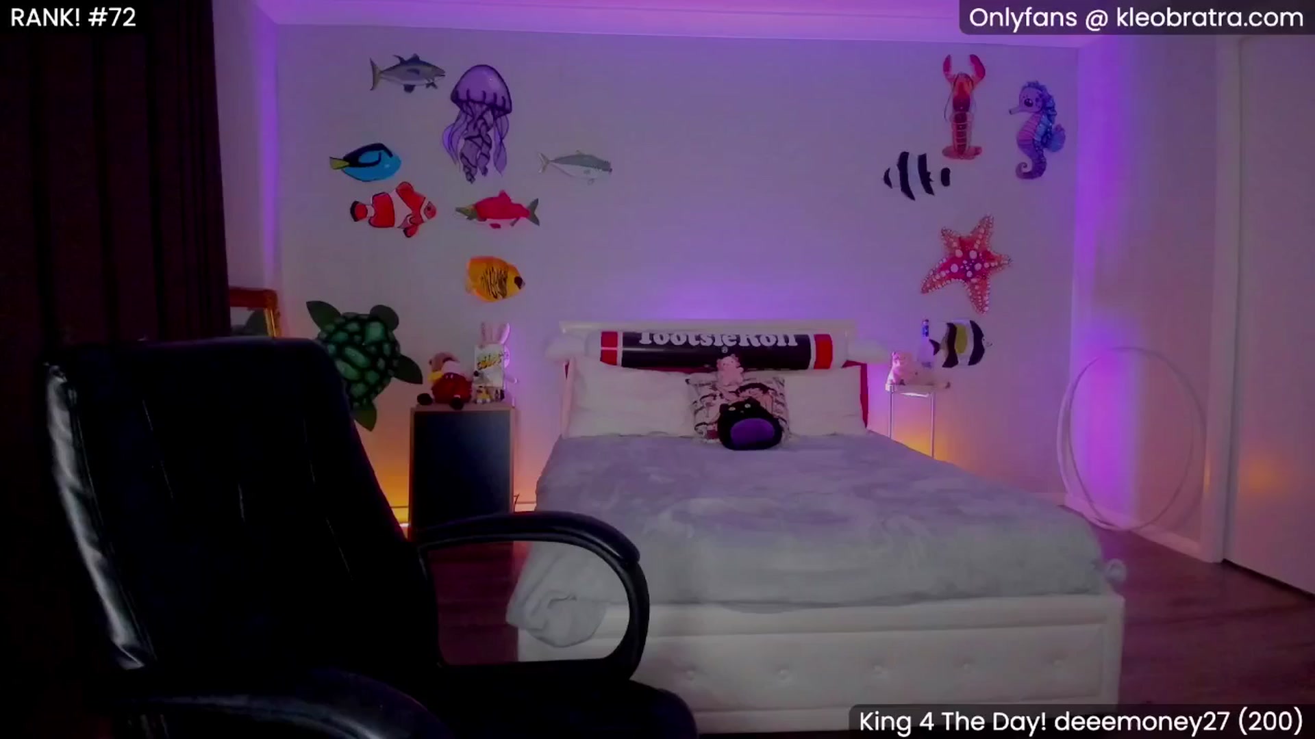 Gallery image thumbnail from KleoBratra's myfreecams stream on, 06/04/2025, 07:04 image 13 of 20