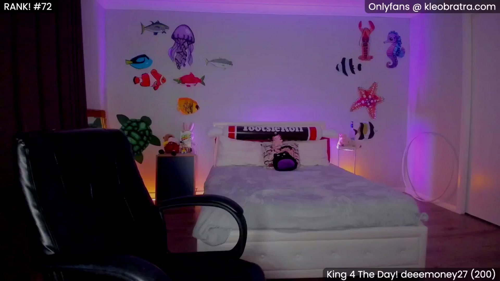 Gallery image thumbnail from KleoBratra's myfreecams stream on, 06/04/2025, 07:04 image 12 of 20