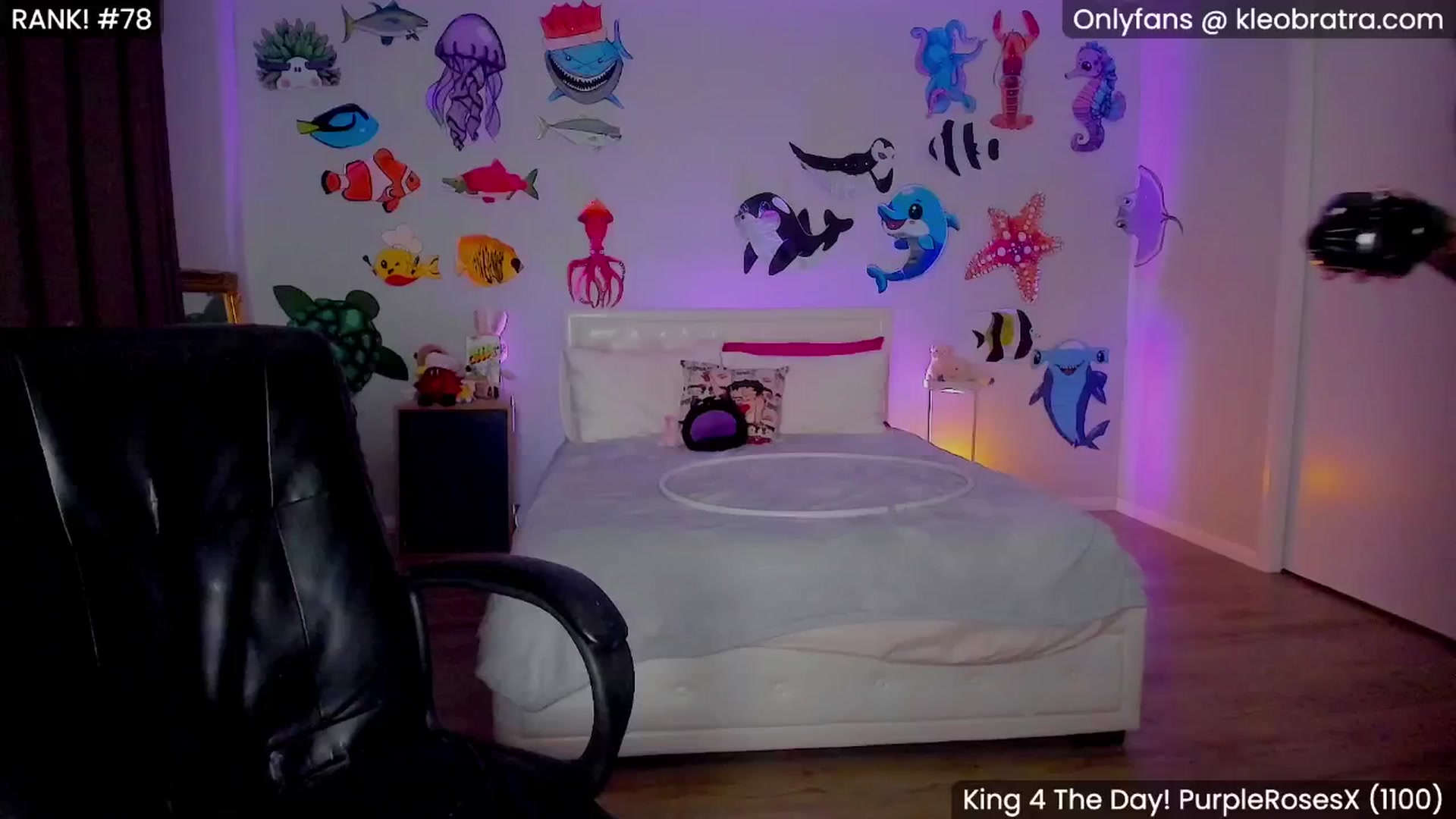 Gallery image thumbnail from KleoBratra's myfreecams stream on, 06/07/2025, 09:44 image 16 of 20