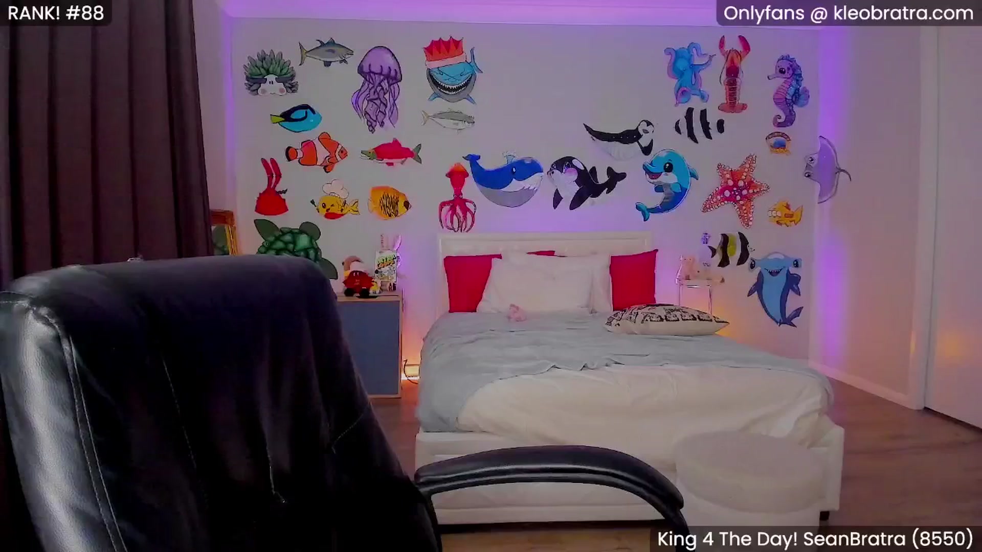Gallery image thumbnail from KleoBratra's myfreecams stream on, 06/10/2025, 05:46 image 9 of 20