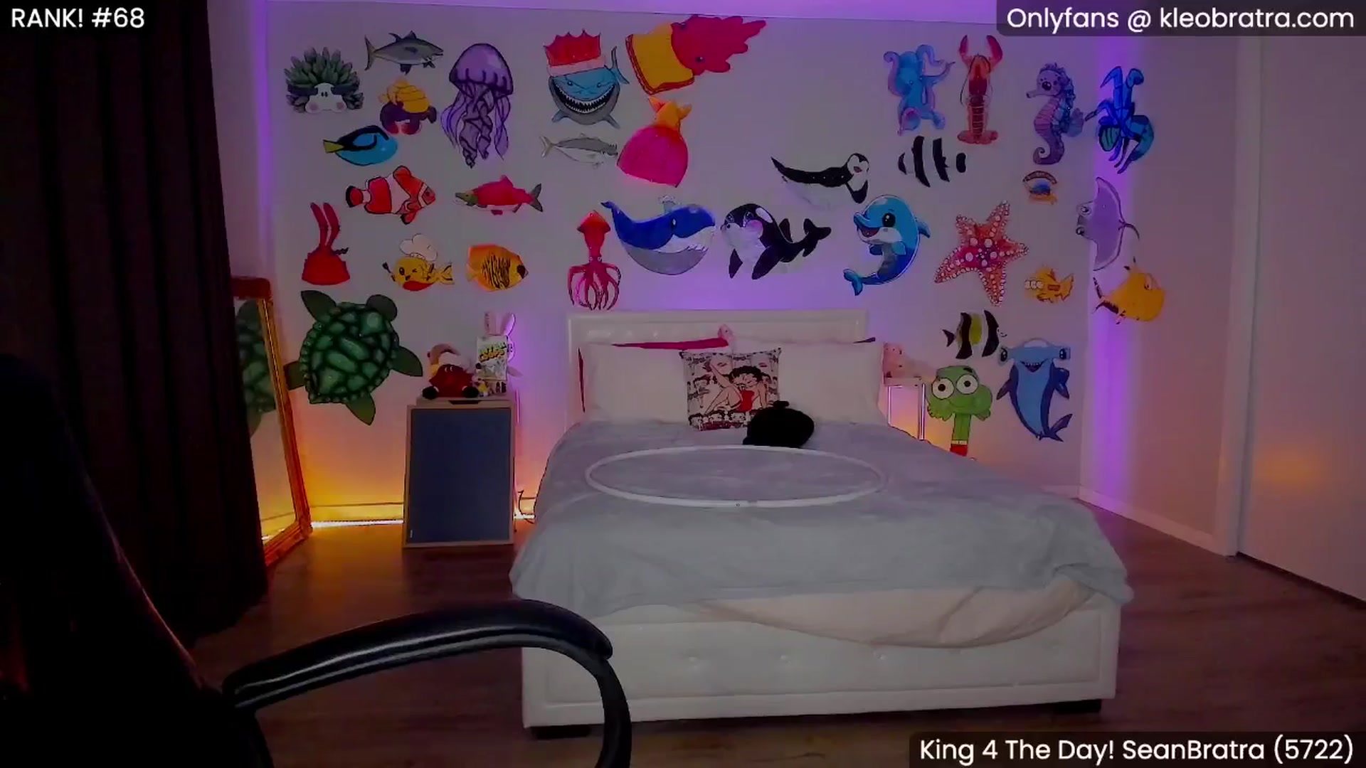Gallery image thumbnail from KleoBratra's myfreecams stream on, 06/11/2025, 11:33 image 14 of 20