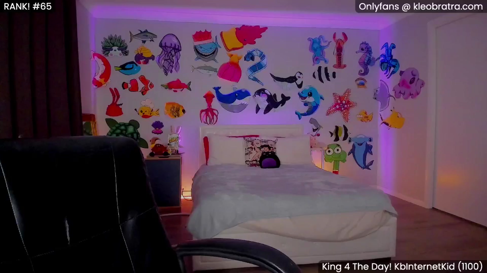 Gallery image thumbnail from KleoBratra's myfreecams stream on, 06/14/2025, 09:45 image 1 of 20