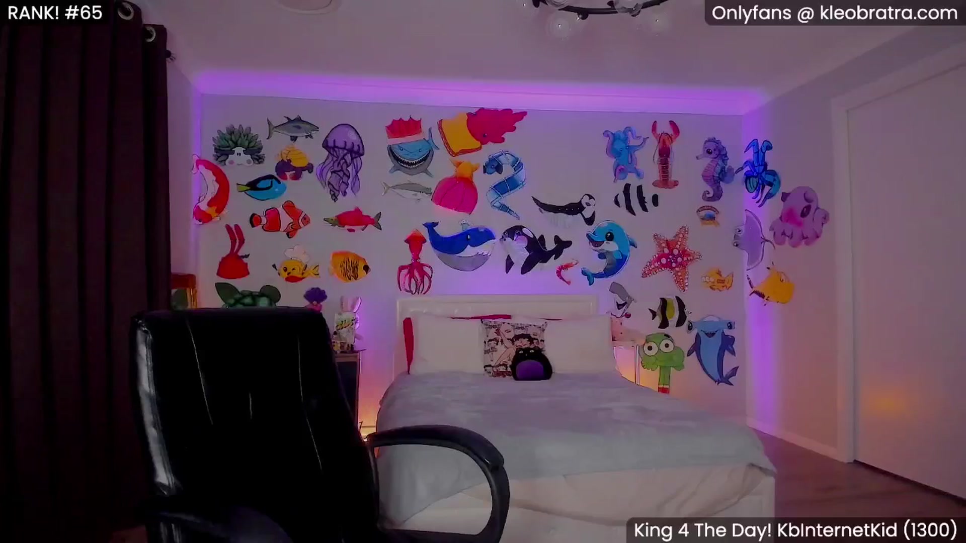 Gallery image thumbnail from KleoBratra's myfreecams stream on, 06/14/2025, 09:45 image 17 of 20