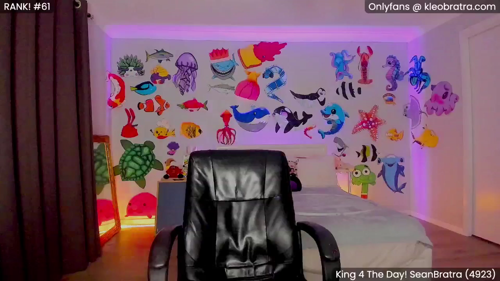 Gallery image thumbnail from KleoBratra's myfreecams stream on, 06/14/2025, 11:20 image 19 of 20