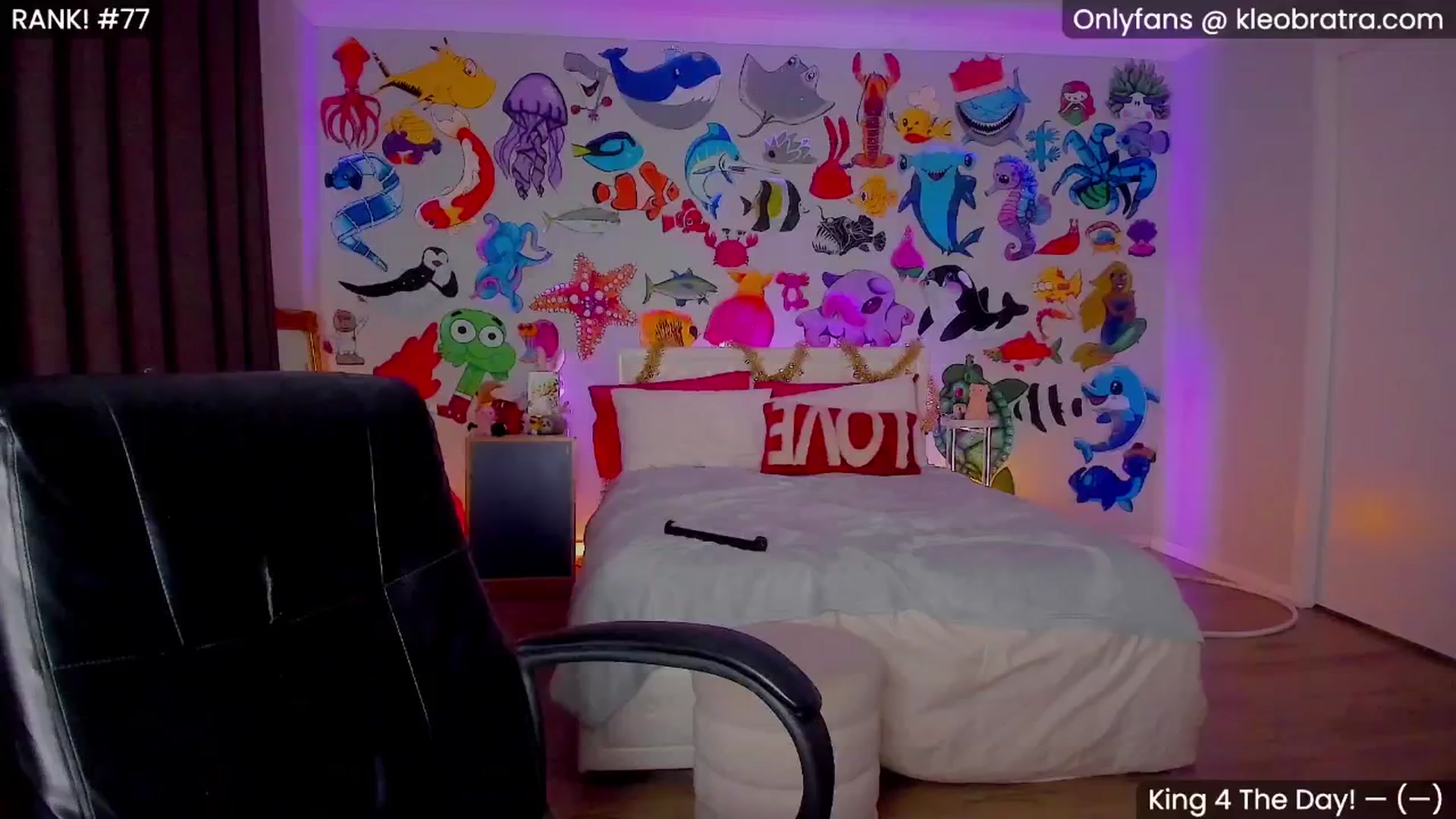 Gallery image thumbnail from KleoBratra's myfreecams stream on, 06/25/2025, 13:17 image 3 of 20