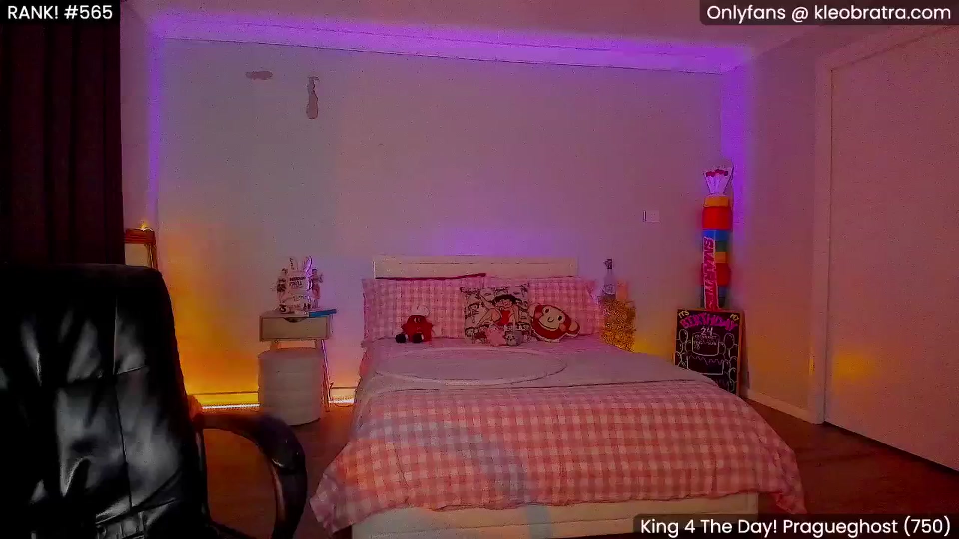 Gallery image thumbnail from KleoBratra's myfreecams stream on, 07/04/2025, 06:43 image 17 of 20