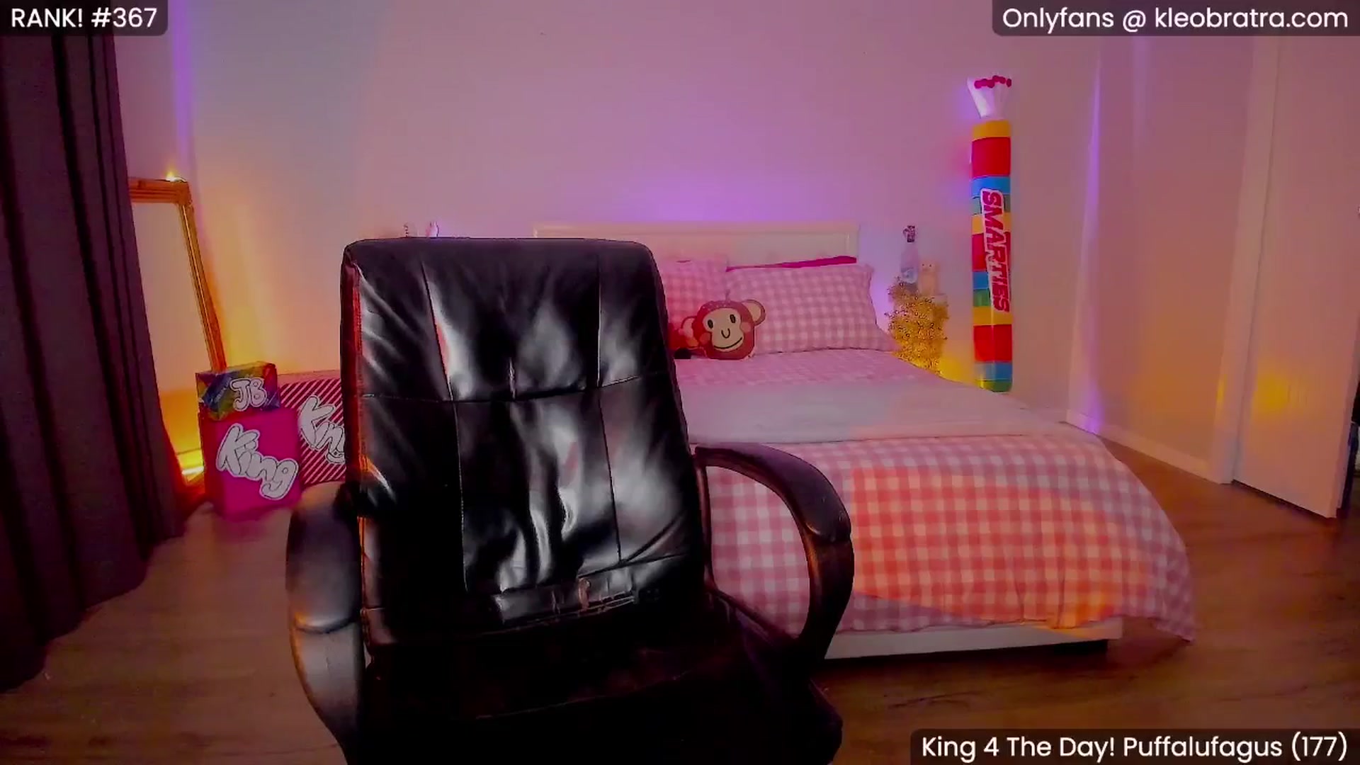 Gallery image thumbnail from KleoBratra's myfreecams stream on, 07/06/2025, 16:29 image 13 of 20
