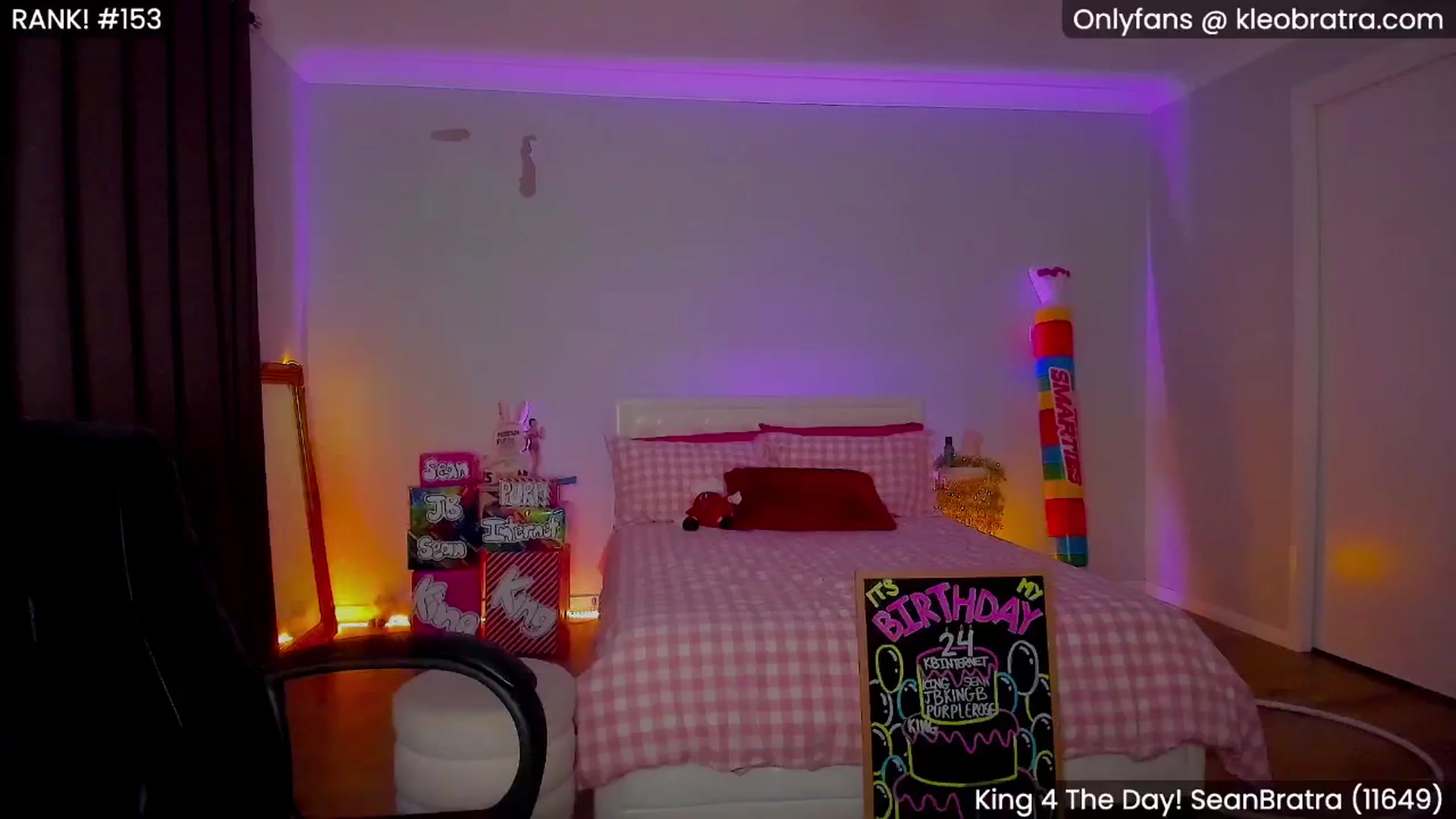 Gallery image thumbnail from KleoBratra's myfreecams stream on, 07/08/2025, 10:04 image 10 of 20