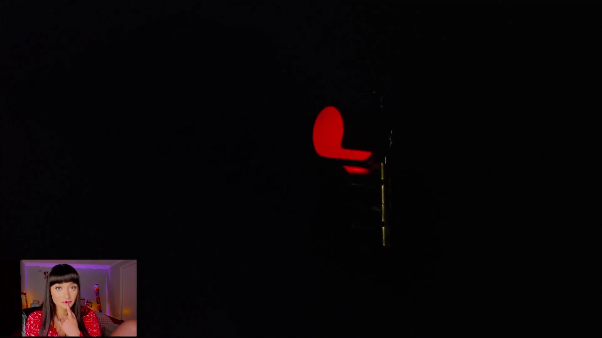 Gallery image thumbnail from KleoBratra's myfreecams stream on, 07/10/2025, 10:07 image 6 of 20