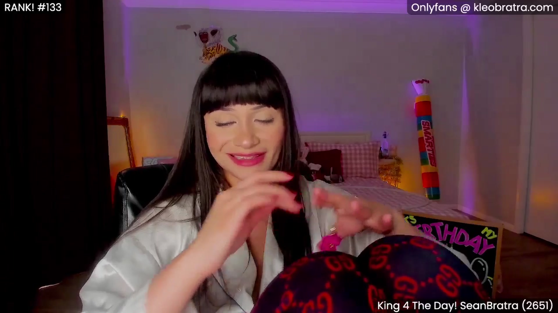 Gallery image thumbnail from KleoBratra's myfreecams stream on, 07/12/2025, 06:23 image 10 of 20