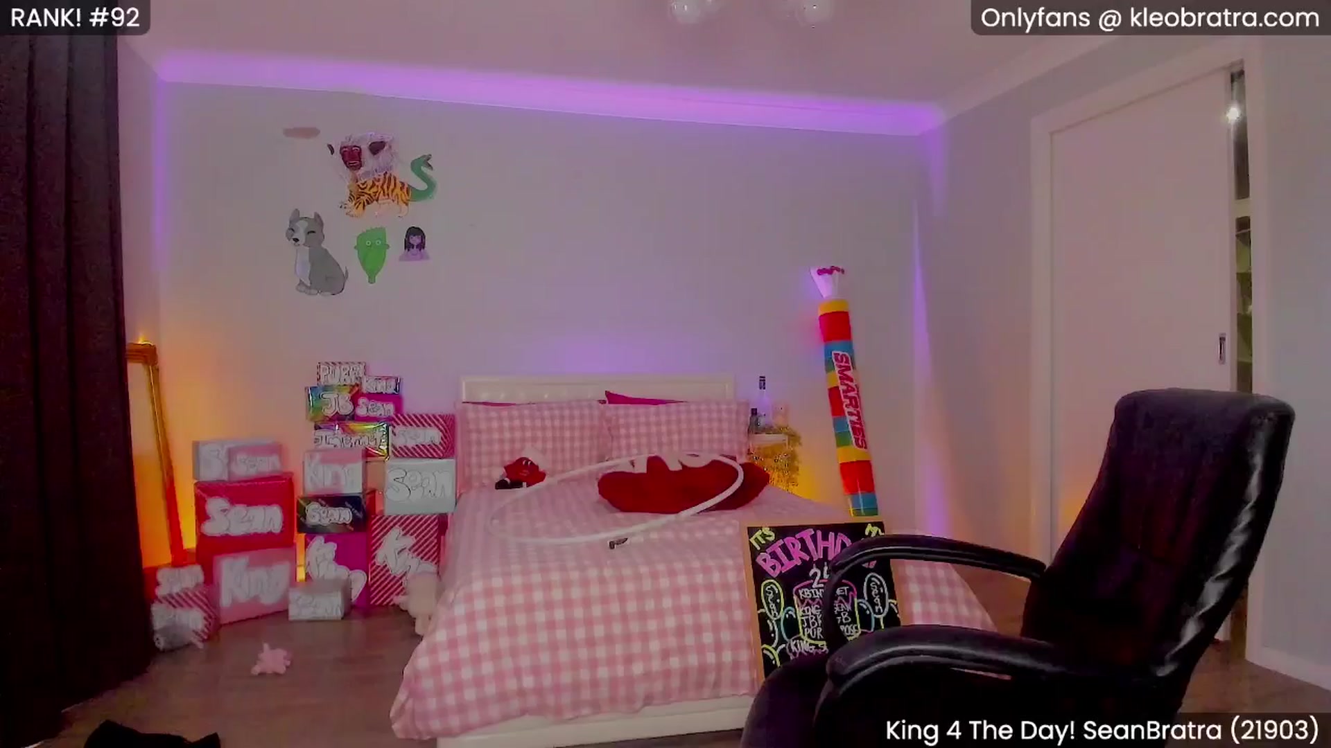 Gallery image thumbnail from KleoBratra's myfreecams stream on, 07/15/2025, 03:46 image 16 of 20