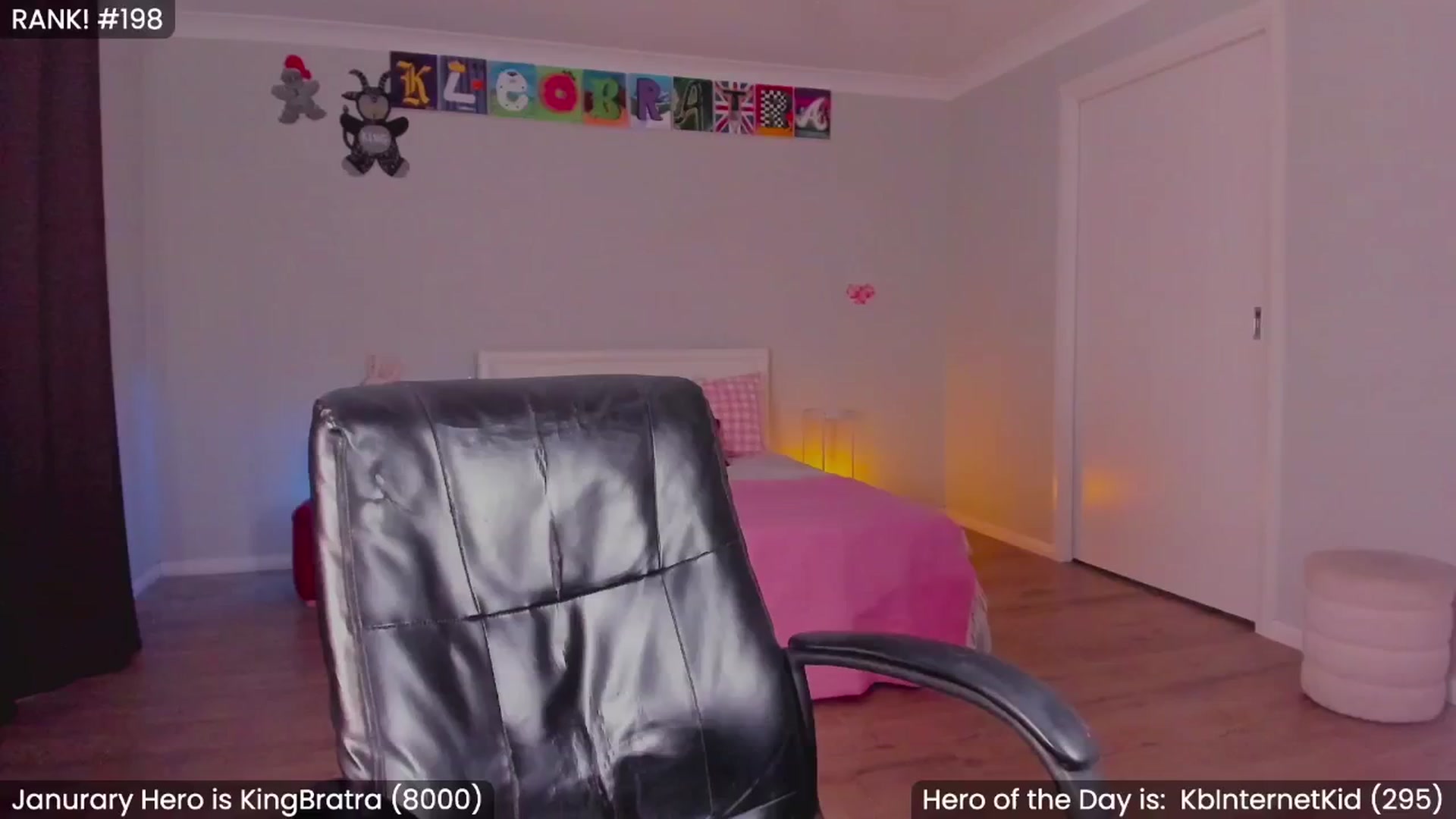 Gallery image thumbnail from KleoBratra's myfreecams stream on, 01/21/2026, 05:47 image 17 of 20