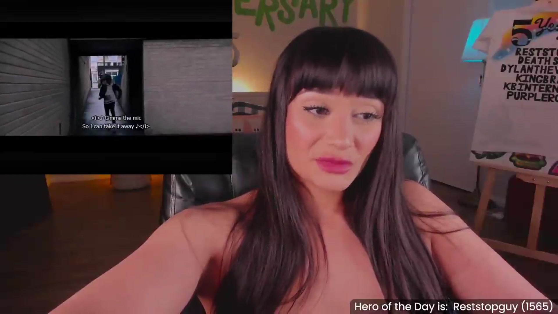 Gallery image thumbnail from KleoBratra's myfreecams stream on, 05/07/2026, 08:03 image 12 of 20
