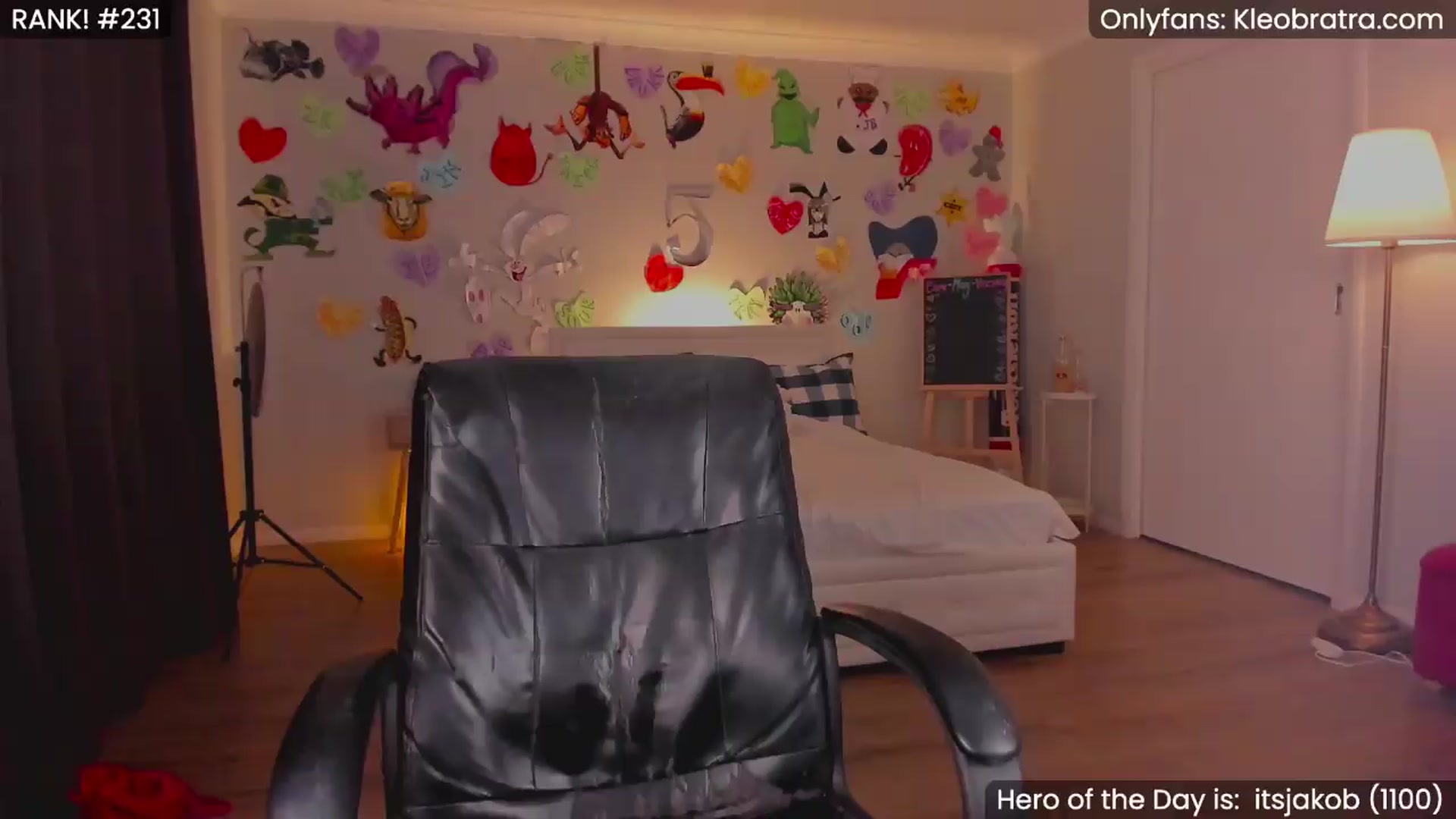 Gallery image thumbnail from KleoBratra's myfreecams stream on, 05/17/2026, 19:58 image 5 of 20