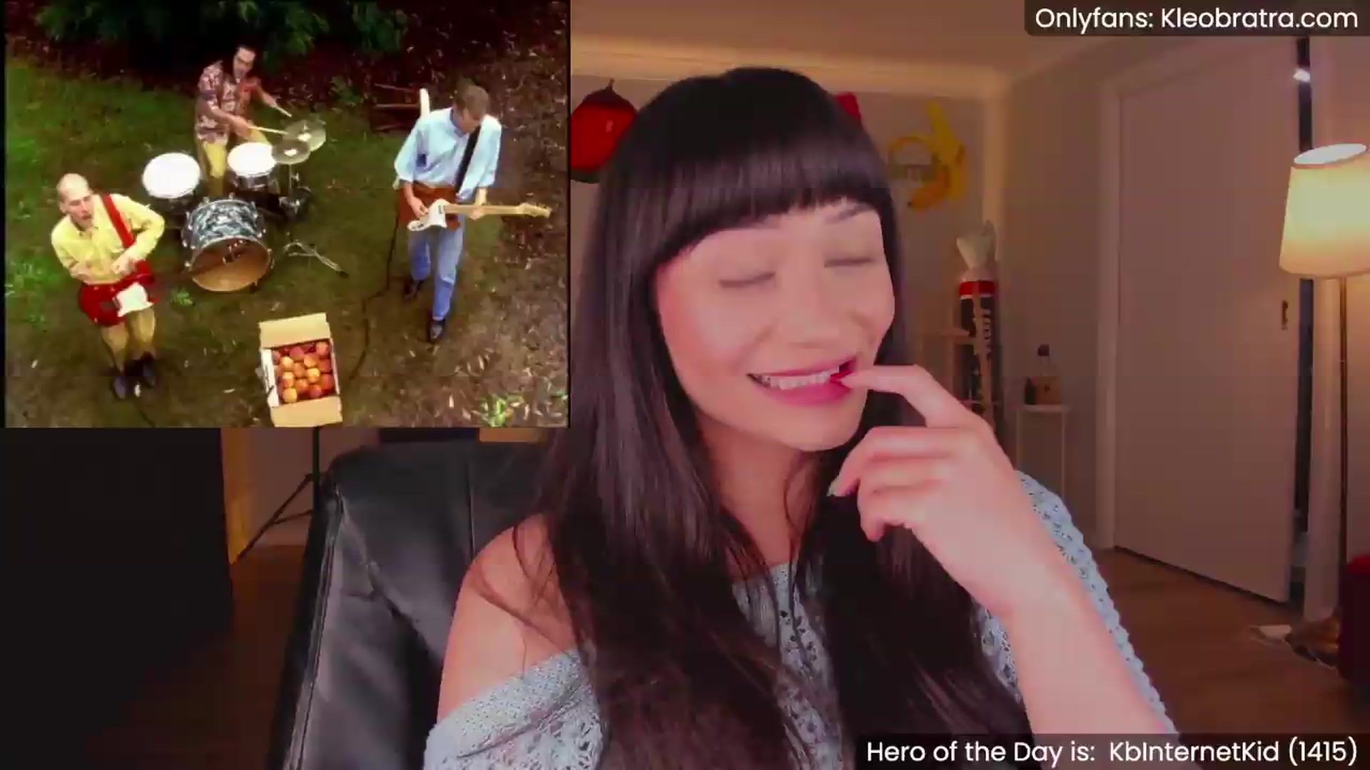 Gallery image thumbnail from KleoBratra's myfreecams stream on, 06/12/2026, 11:33 image 2 of 20