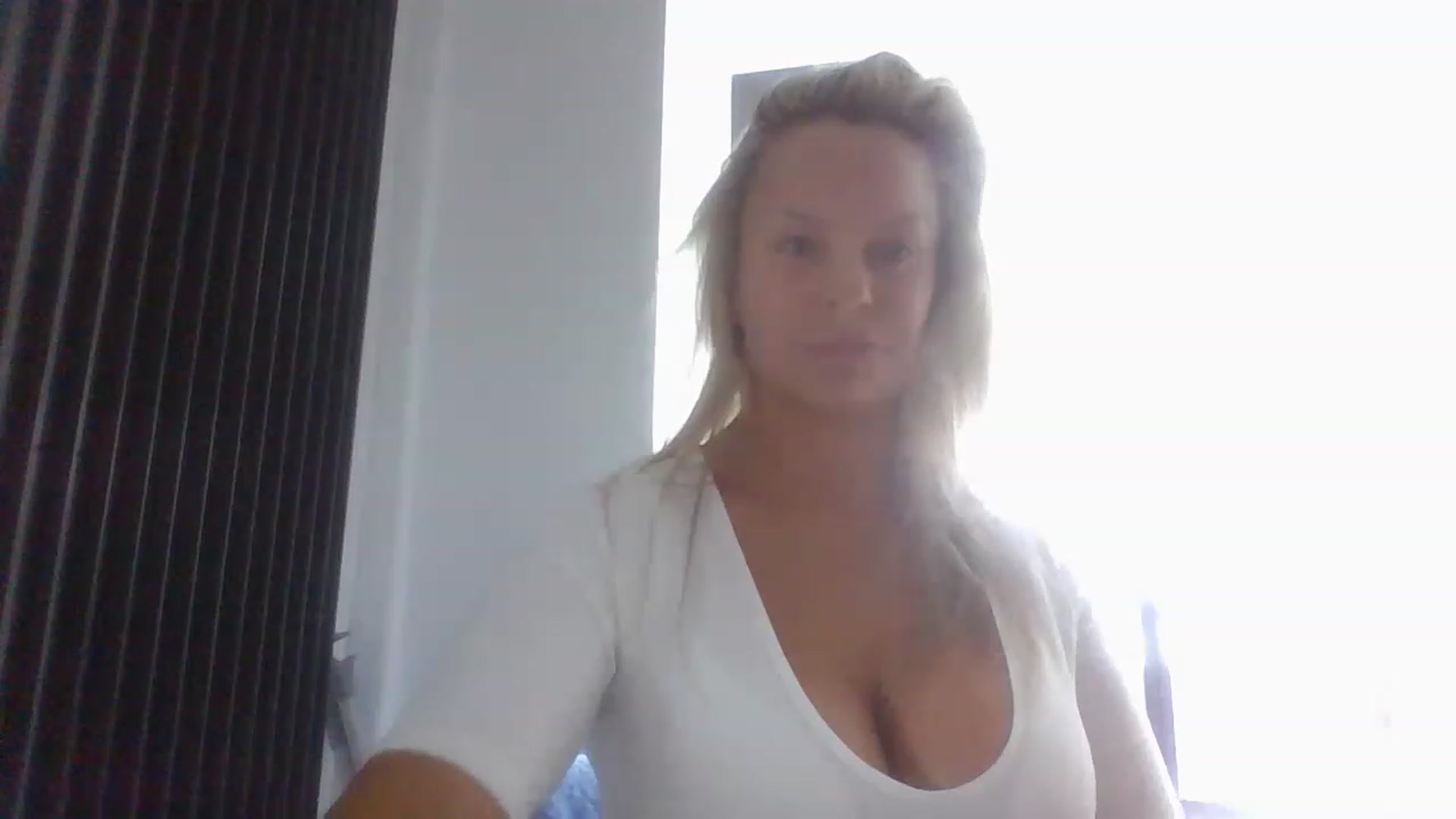Gallery image thumbnail from Klo35's myfreecams stream on, 07/06/2023, 16:11 image 11 of 20