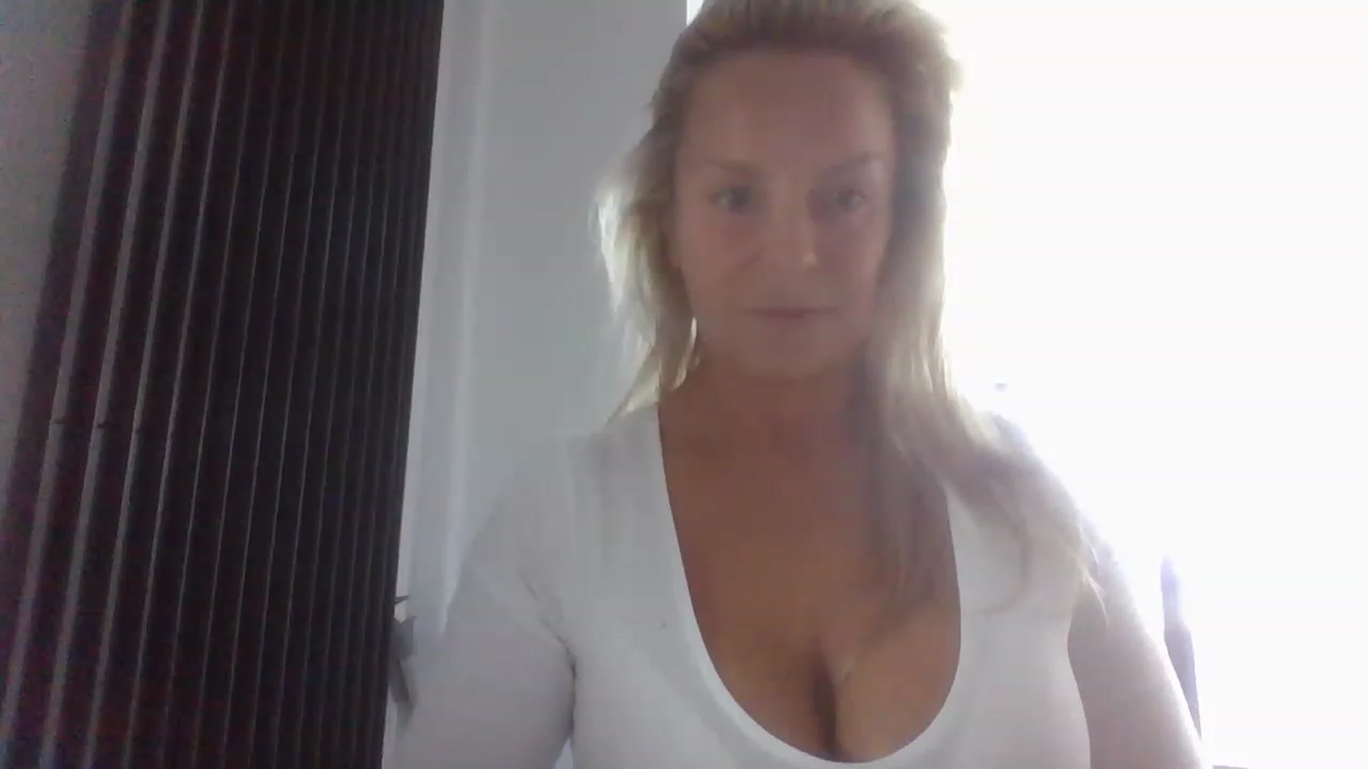 Gallery image thumbnail from Klo35's myfreecams stream on, 07/06/2023, 16:11 image 20 of 20