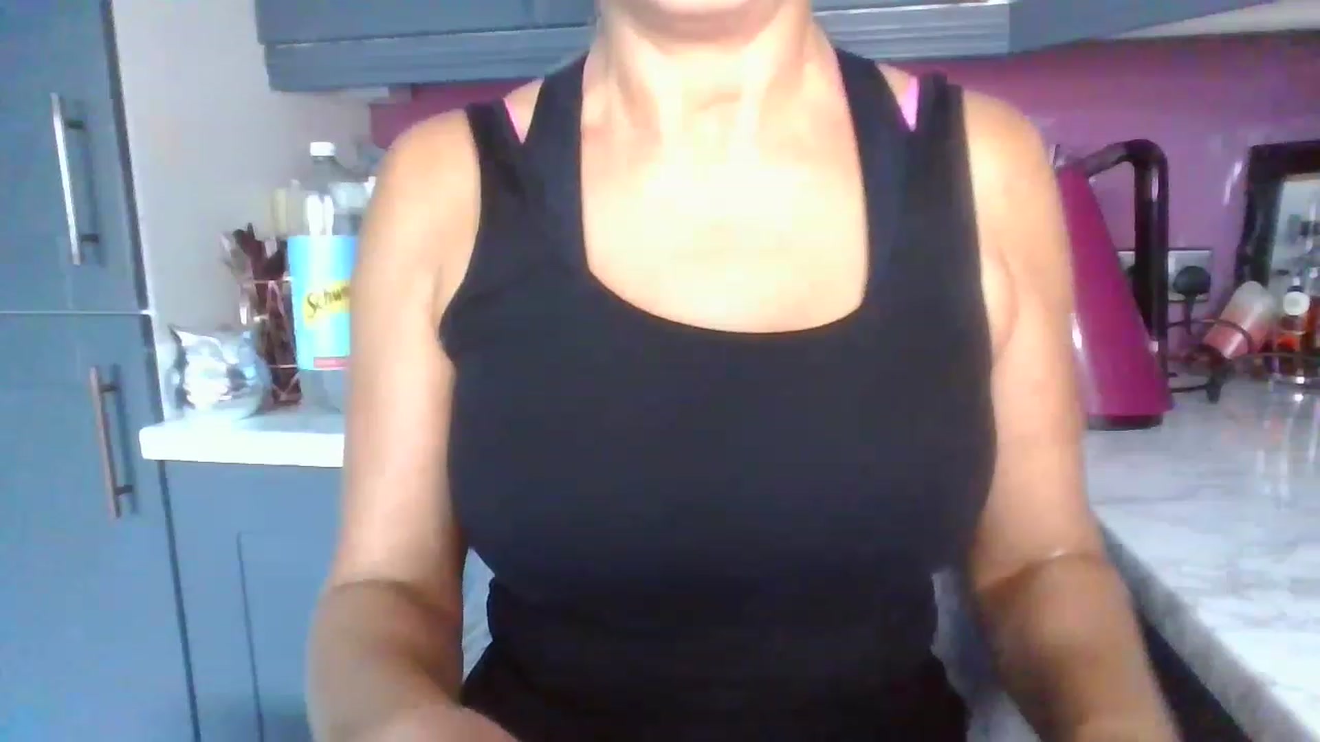 Gallery image thumbnail from Klo35's myfreecams stream on, 07/08/2023, 18:06 image 5 of 20