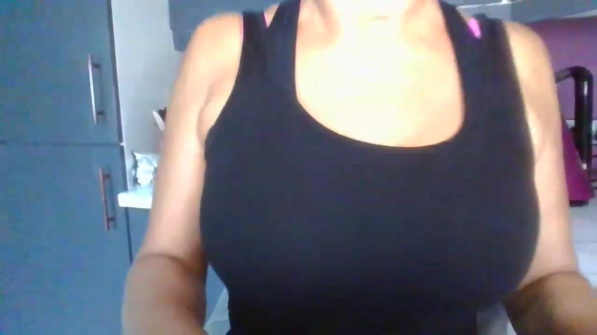 Gallery image thumbnail from Klo35's myfreecams stream on, 07/08/2023, 18:06 image 11 of 20