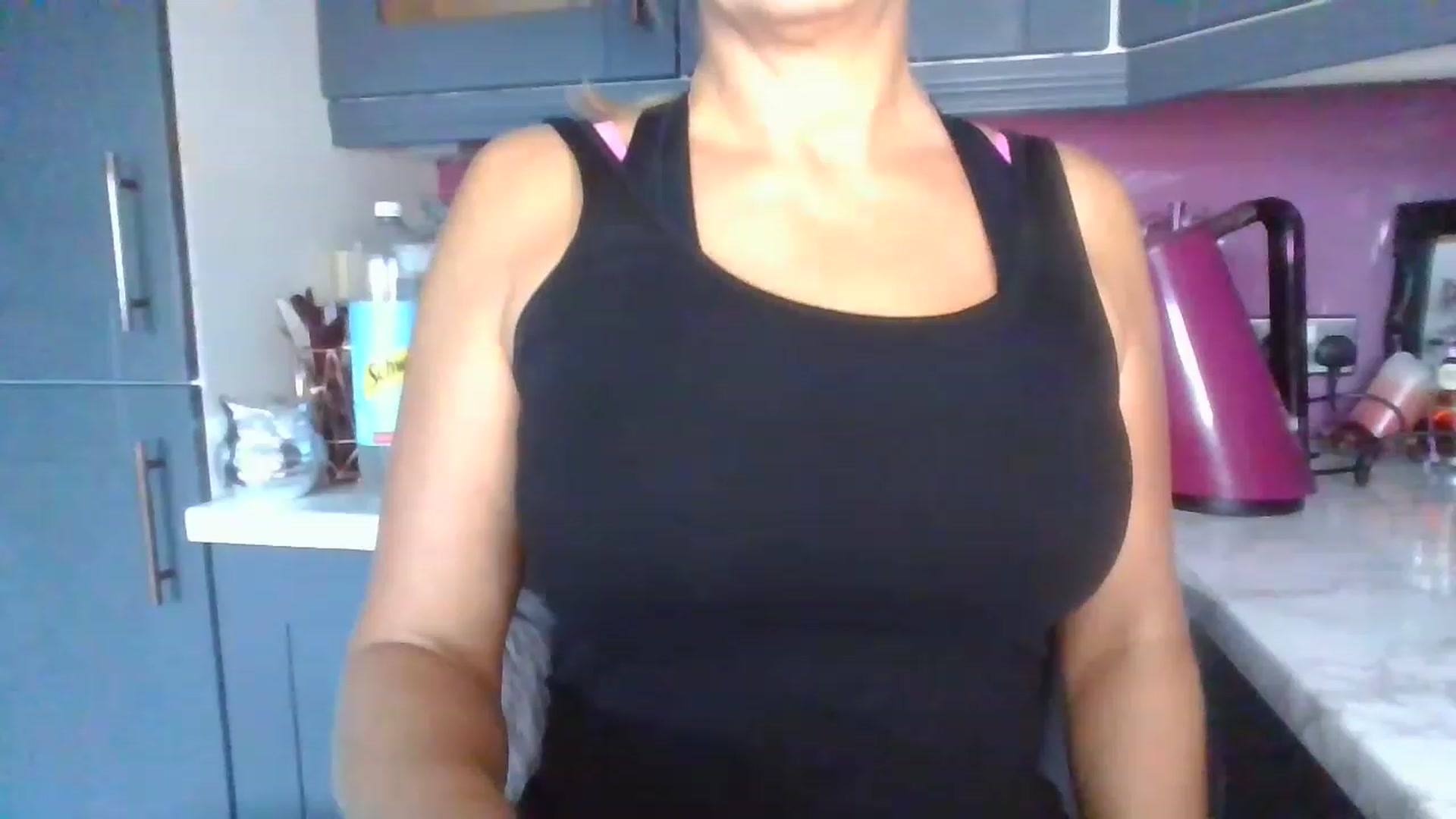 Gallery image thumbnail from Klo35's myfreecams stream on, 07/08/2023, 18:06 image 1 of 20
