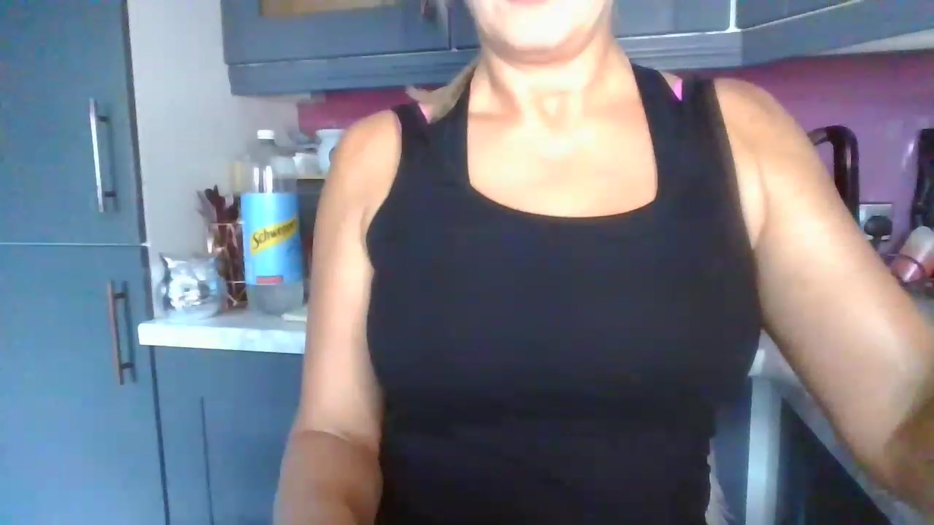 Gallery image thumbnail from Klo35's myfreecams stream on, 07/08/2023, 18:06 image 3 of 20