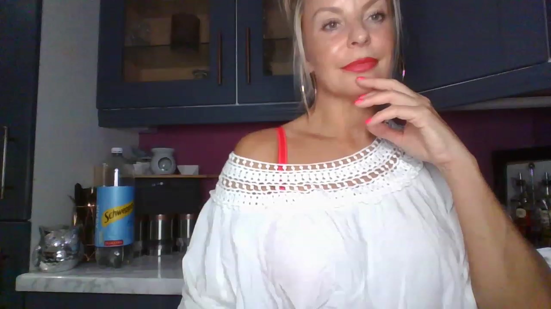 Gallery image thumbnail from Klo35's myfreecams stream on, 07/08/2023, 22:26 image 4 of 20