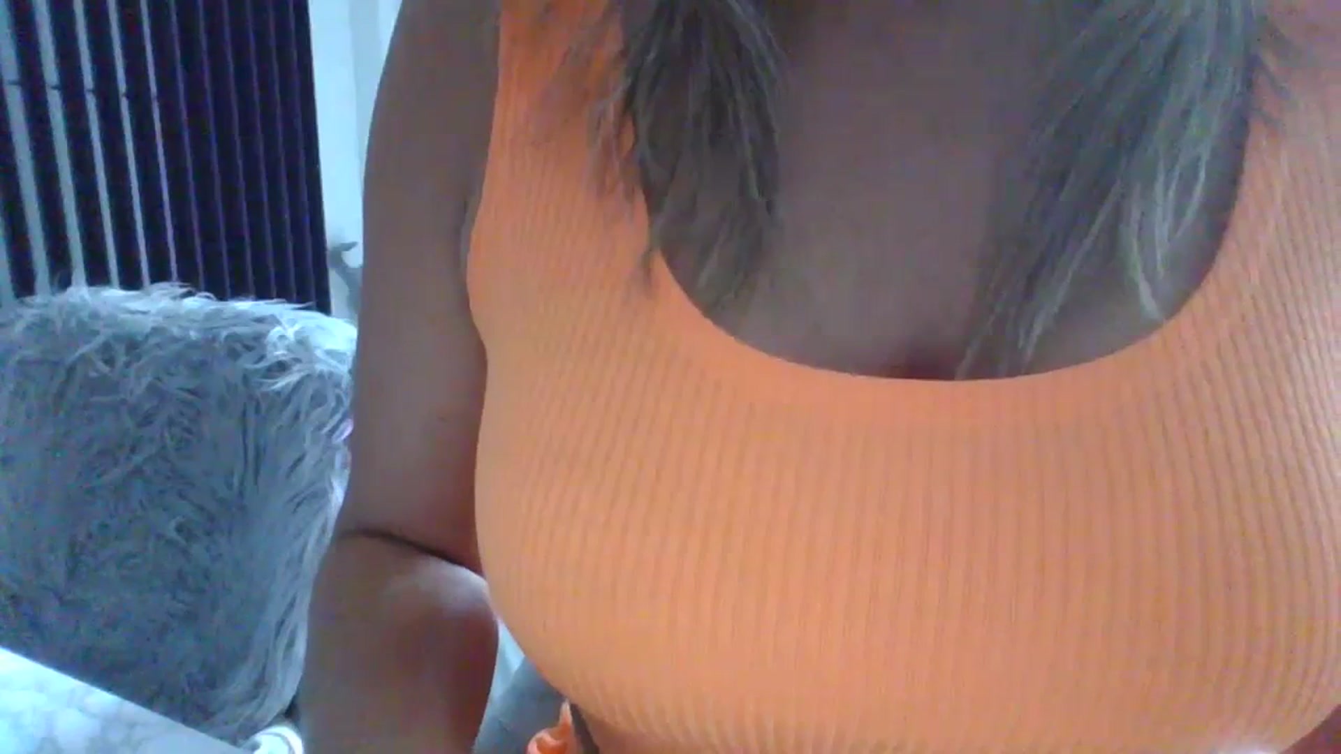 Gallery image thumbnail from Klo35's myfreecams stream on, 07/10/2023, 11:41 image 20 of 20
