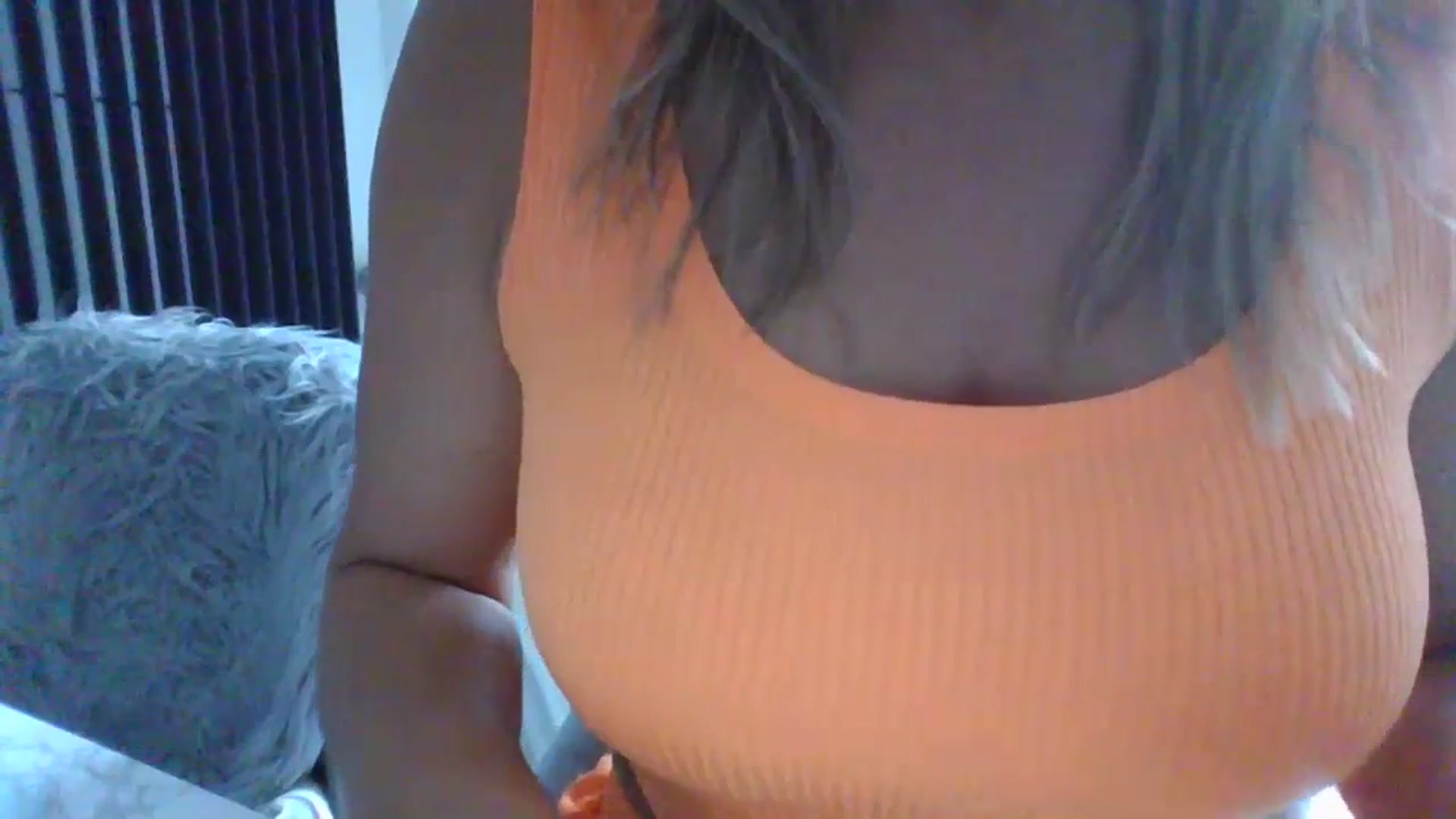 Gallery image thumbnail from Klo35's myfreecams stream on, 07/10/2023, 11:41 image 13 of 20