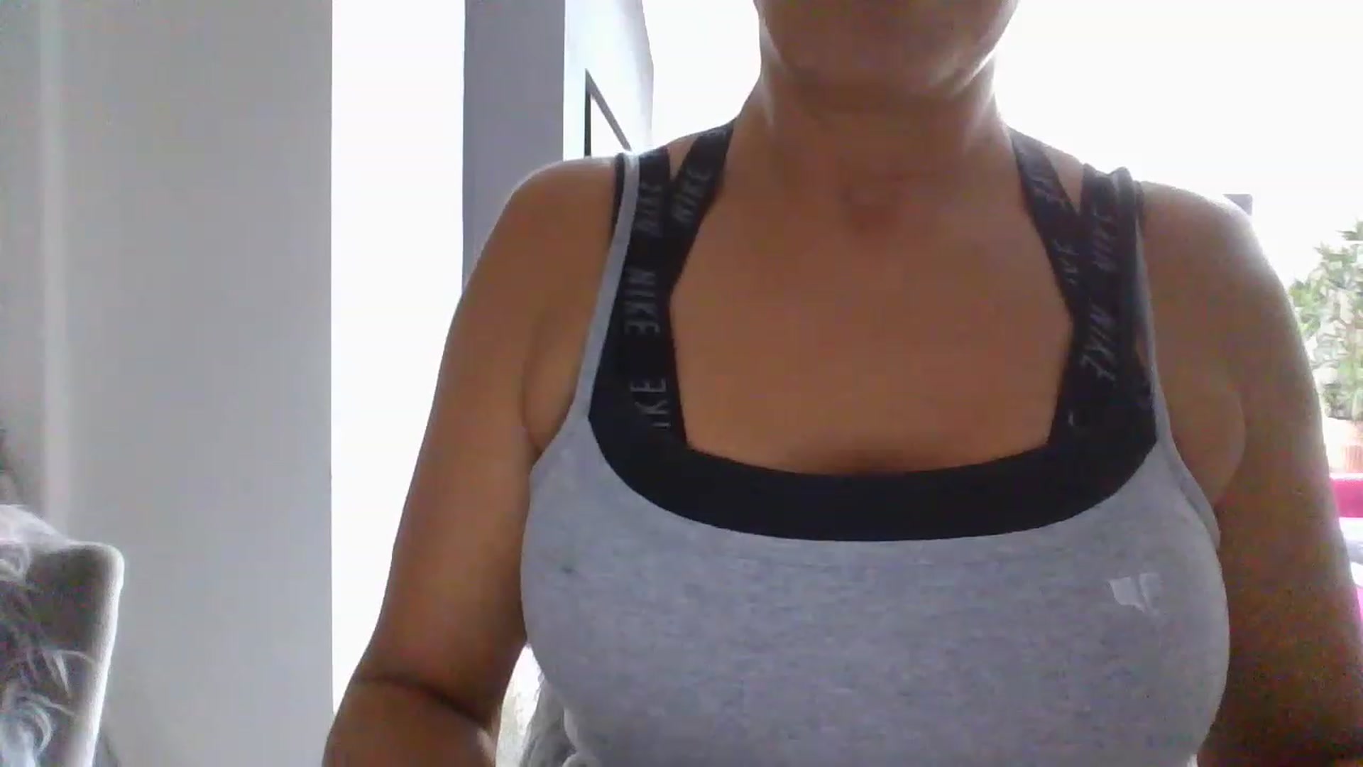 Gallery image thumbnail from Klo35's myfreecams stream on, 07/10/2023, 16:52 image 3 of 20