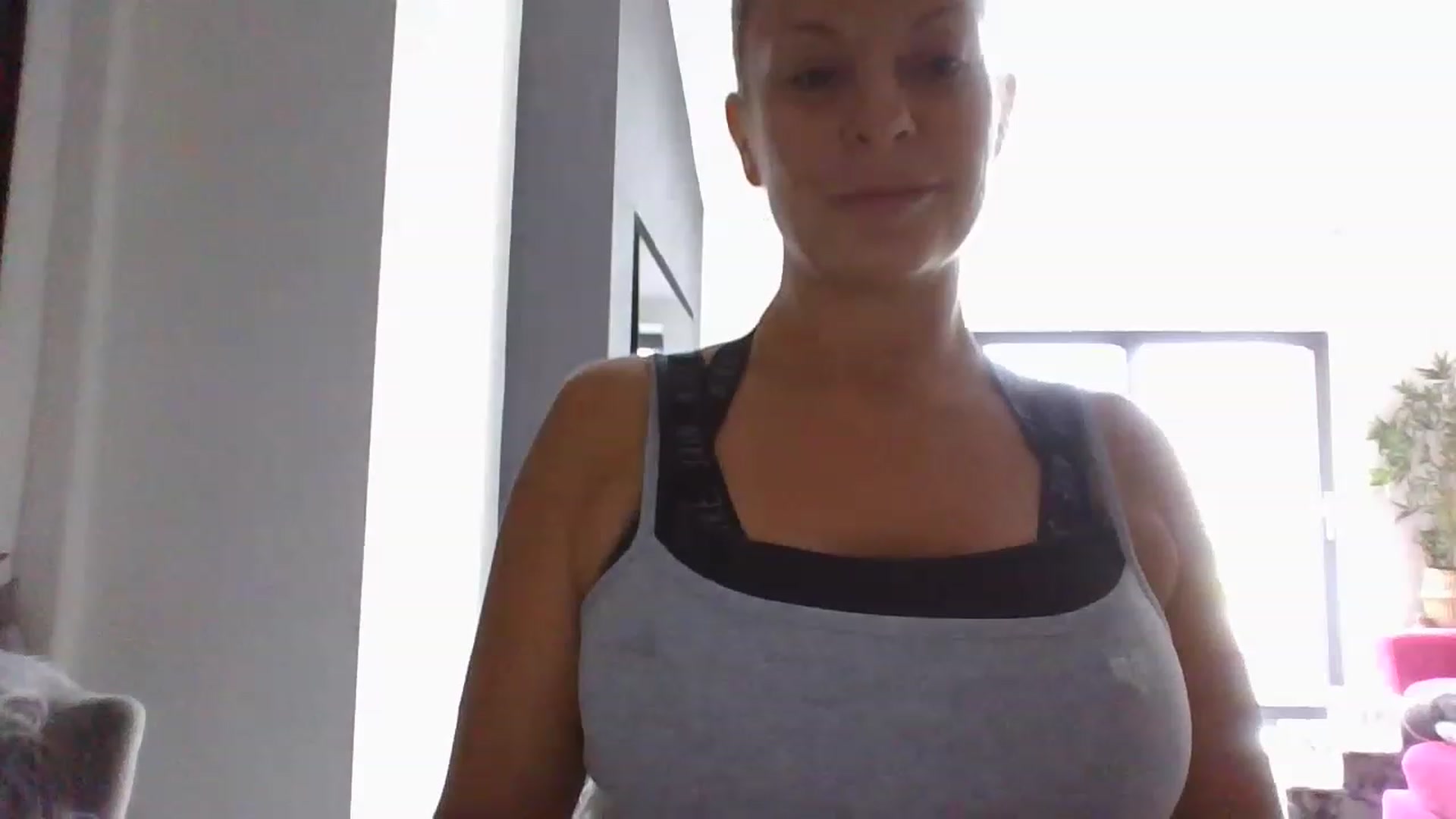 Gallery image thumbnail from Klo35's myfreecams stream on, 07/10/2023, 16:52 image 1 of 20