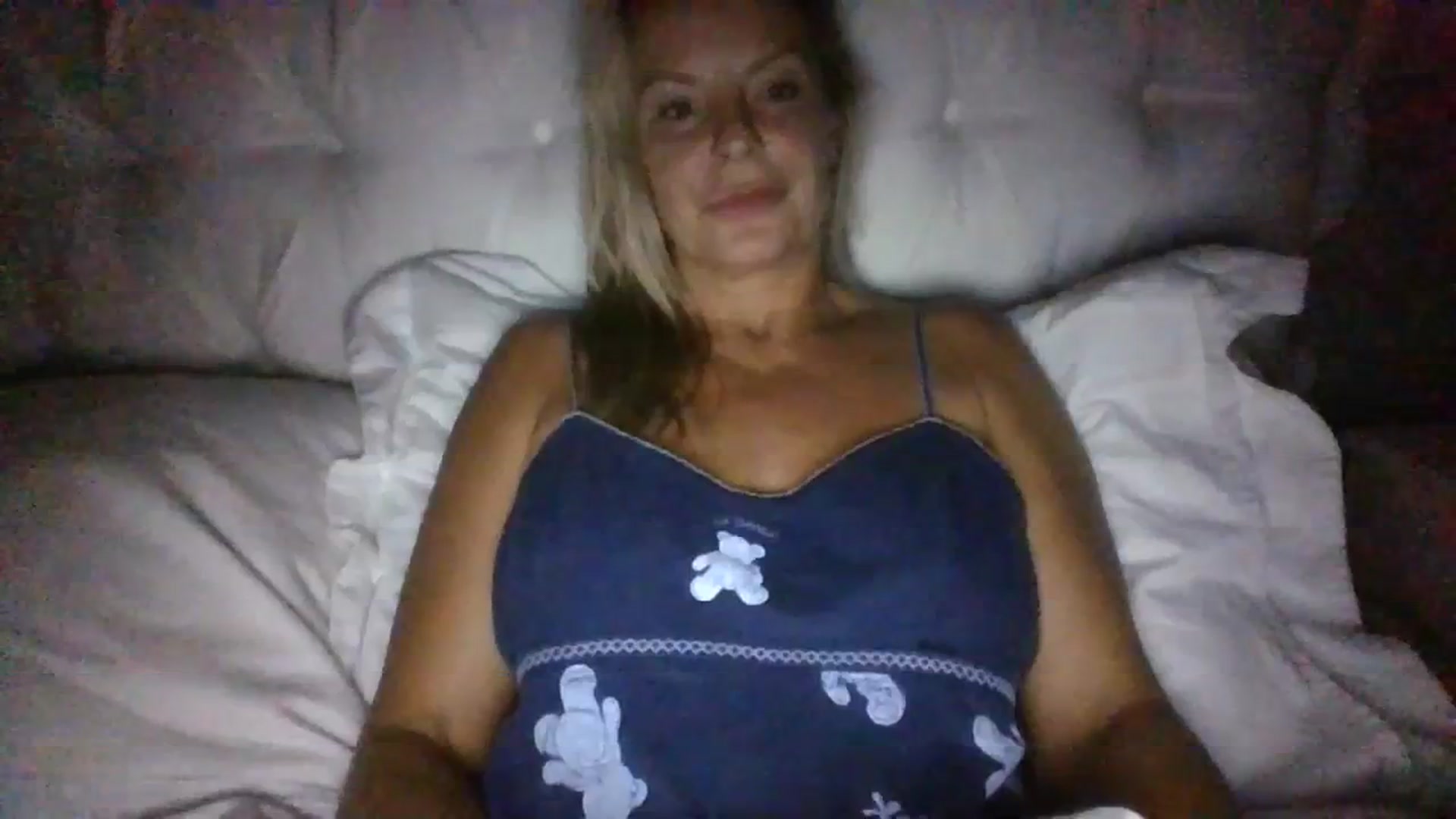 Gallery image thumbnail from Klo35's myfreecams stream on, 07/11/2023, 03:33 image 16 of 20
