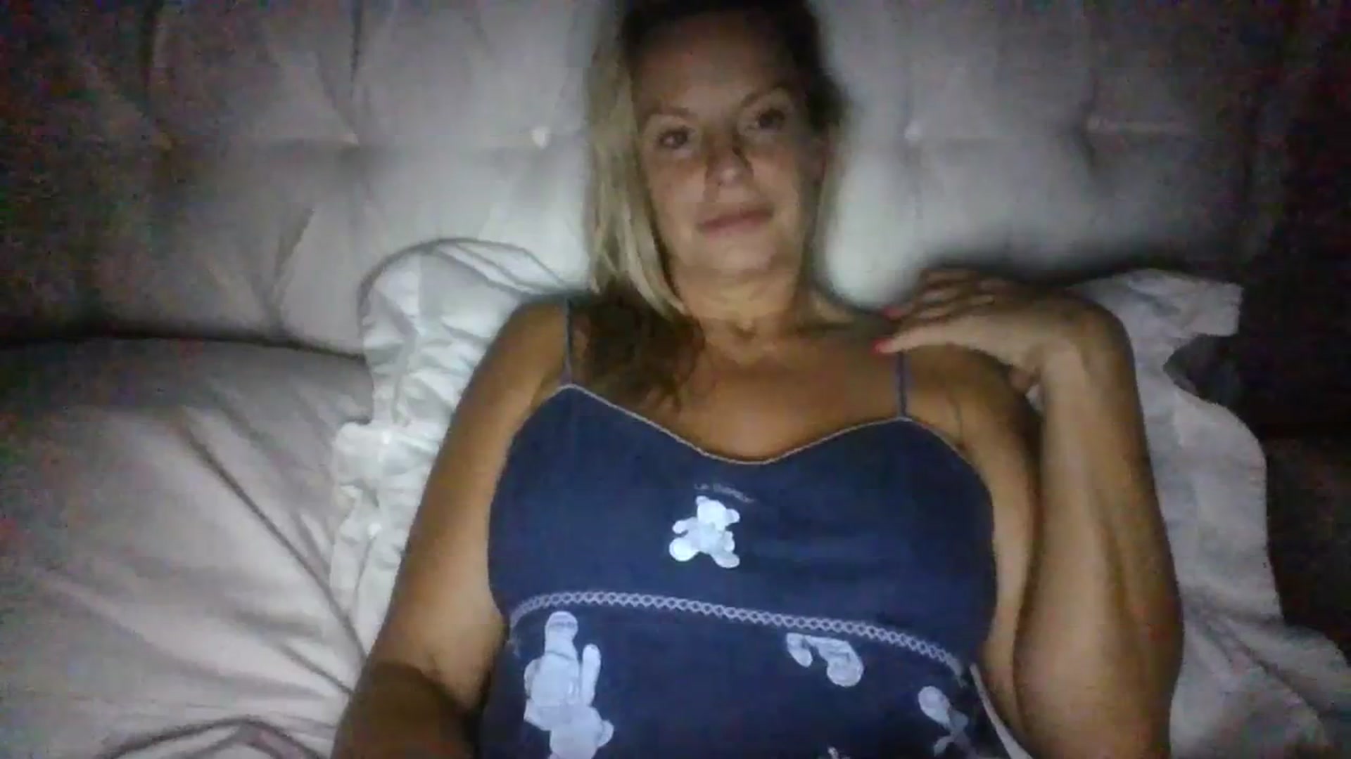 Gallery image thumbnail from Klo35's myfreecams stream on, 07/11/2023, 03:33 image 17 of 20
