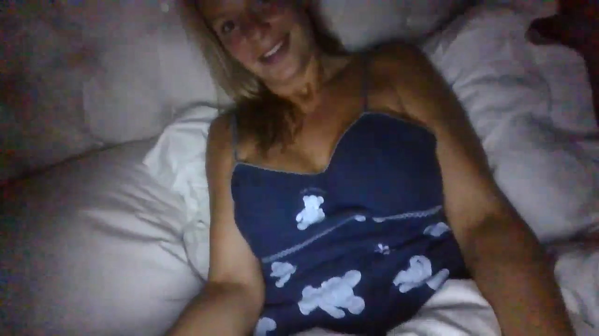 Gallery image thumbnail from Klo35's myfreecams stream on, 07/11/2023, 04:20 image 15 of 20